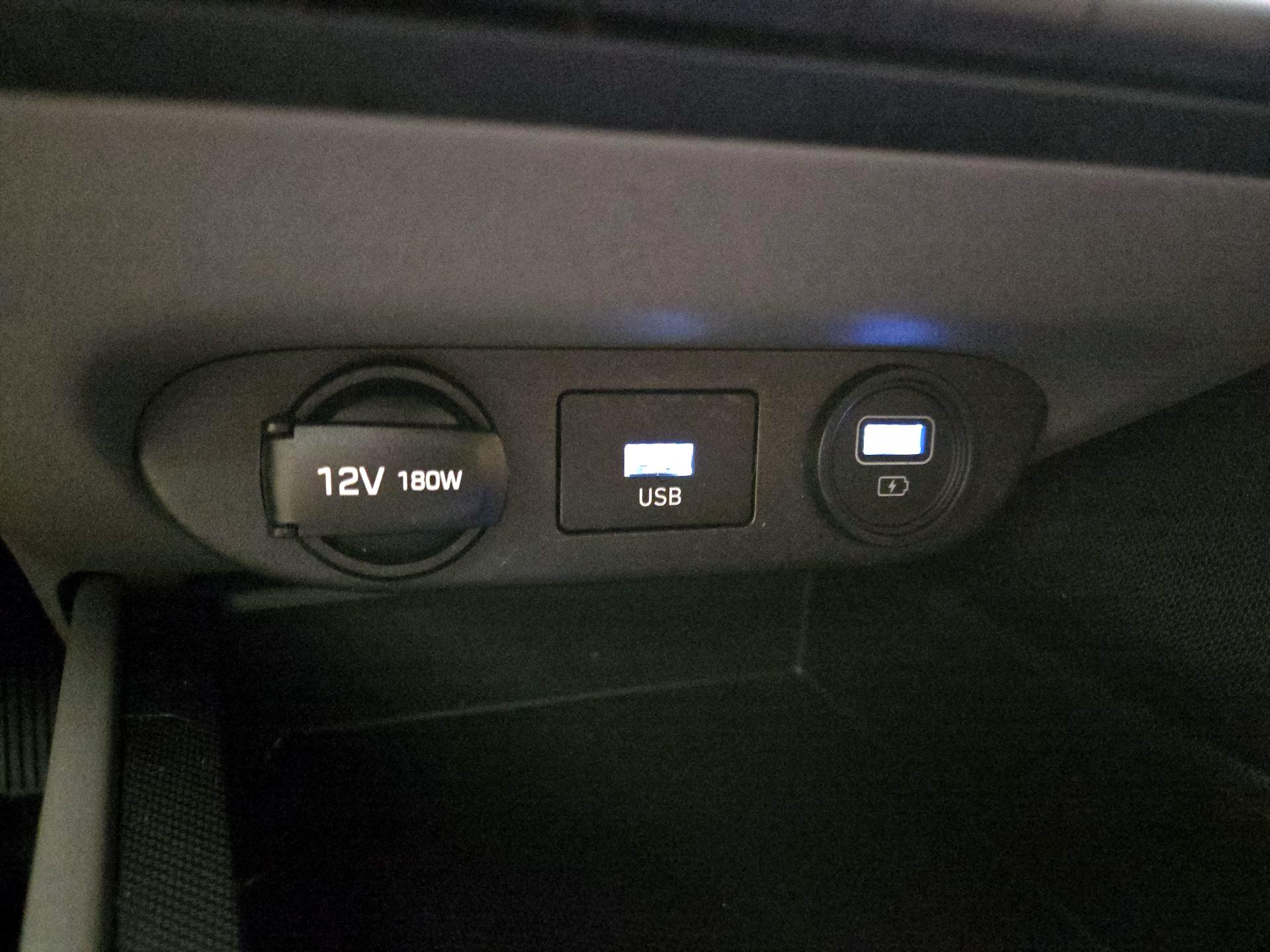 Thumbnail: 2022 Hyundai Elantra - 18