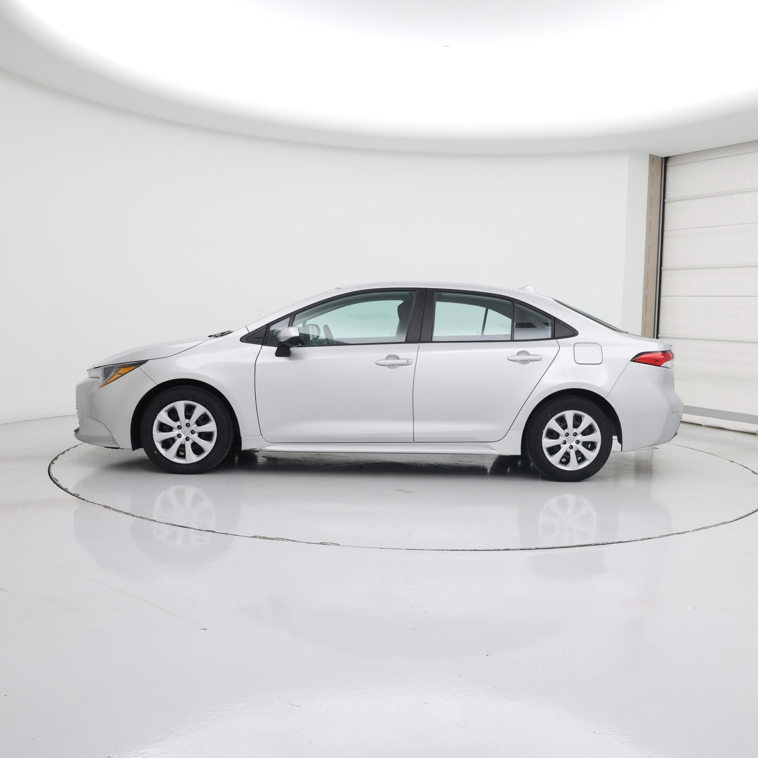 Thumbnail: 2024 Toyota Corolla - 3