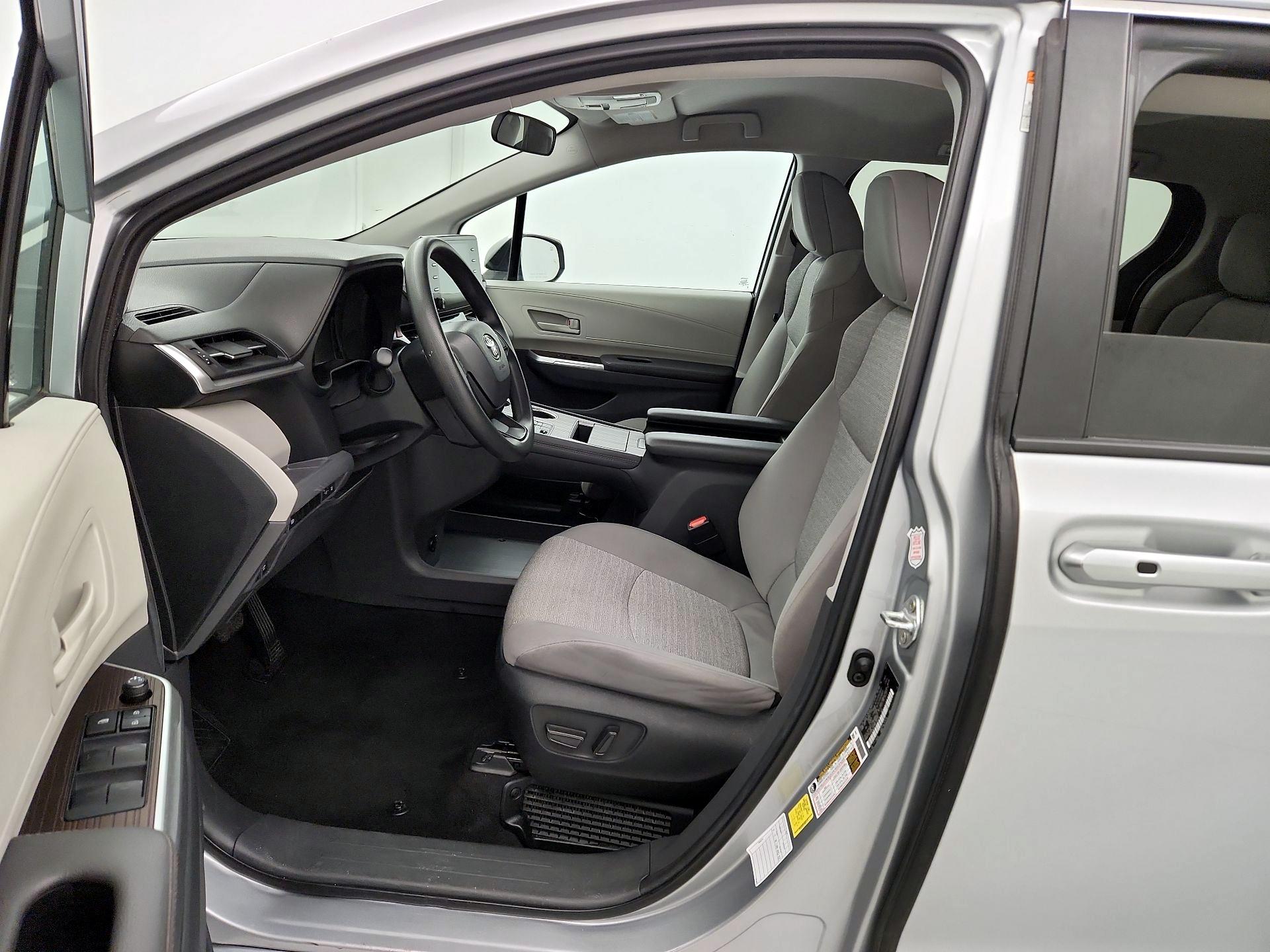 Thumbnail: 2024 Toyota Sienna - 11