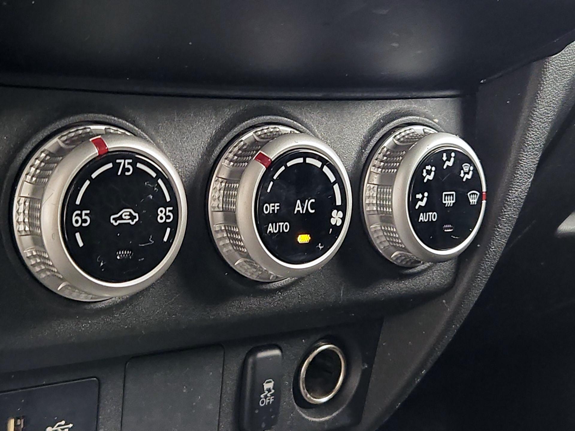 Thumbnail: 2023 Mitsubishi Outlander Sport - 16