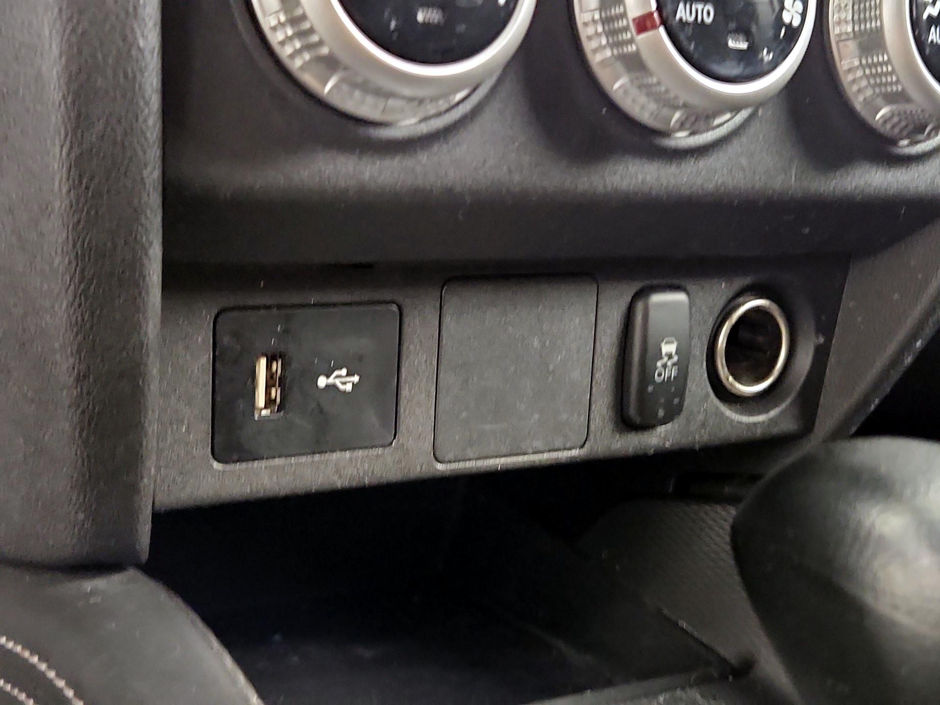 Thumbnail: 2023 Mitsubishi Outlander Sport - 18