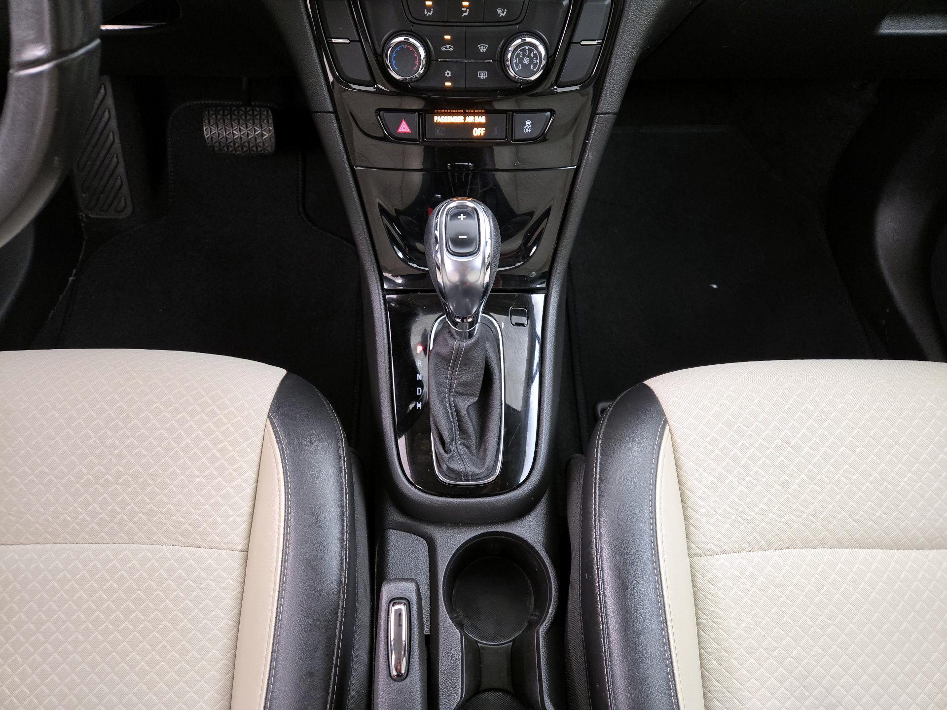 Thumbnail: 2018 Buick Encore - 17