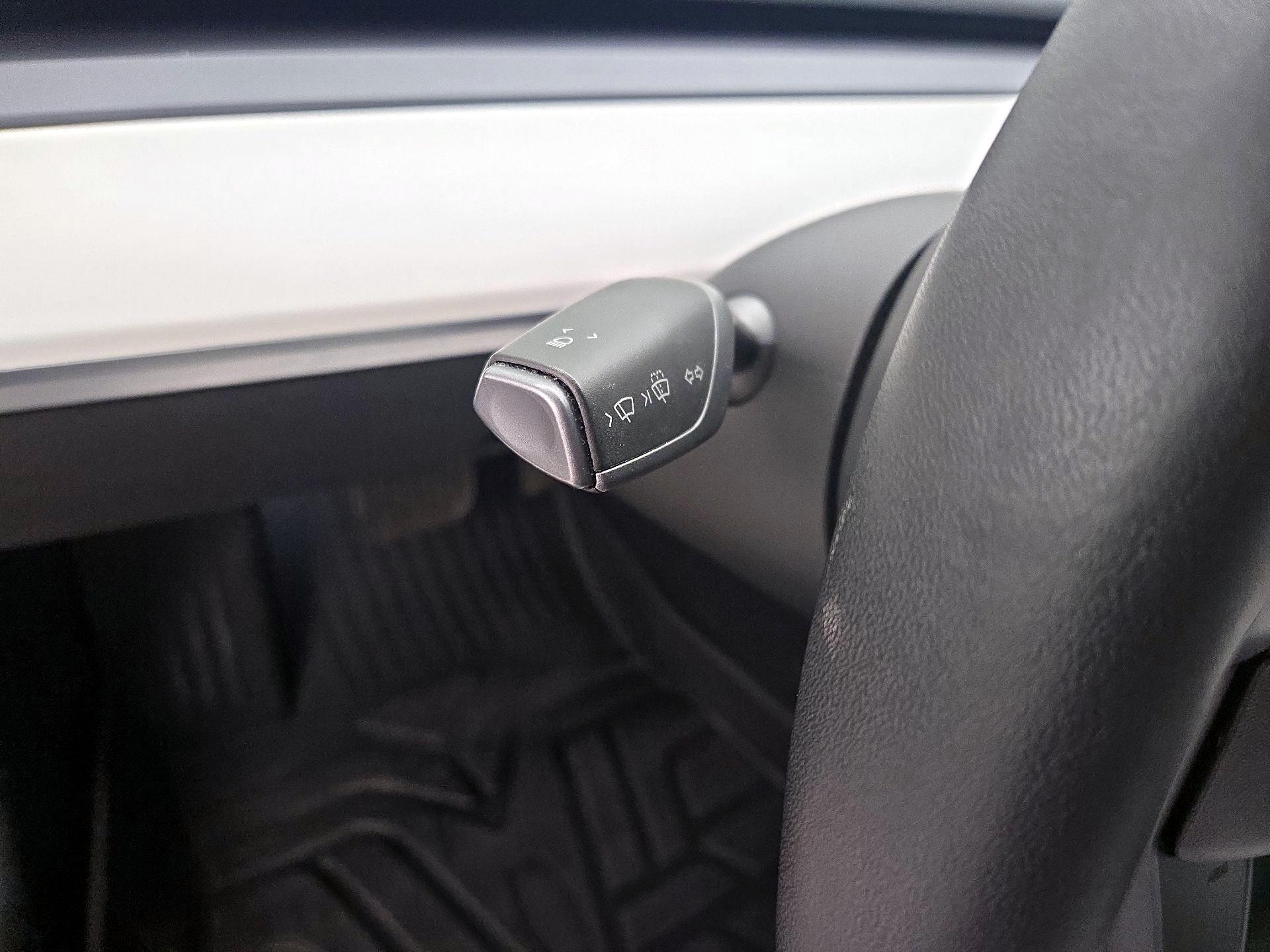 Thumbnail: 2022 Tesla Model 3 - 13