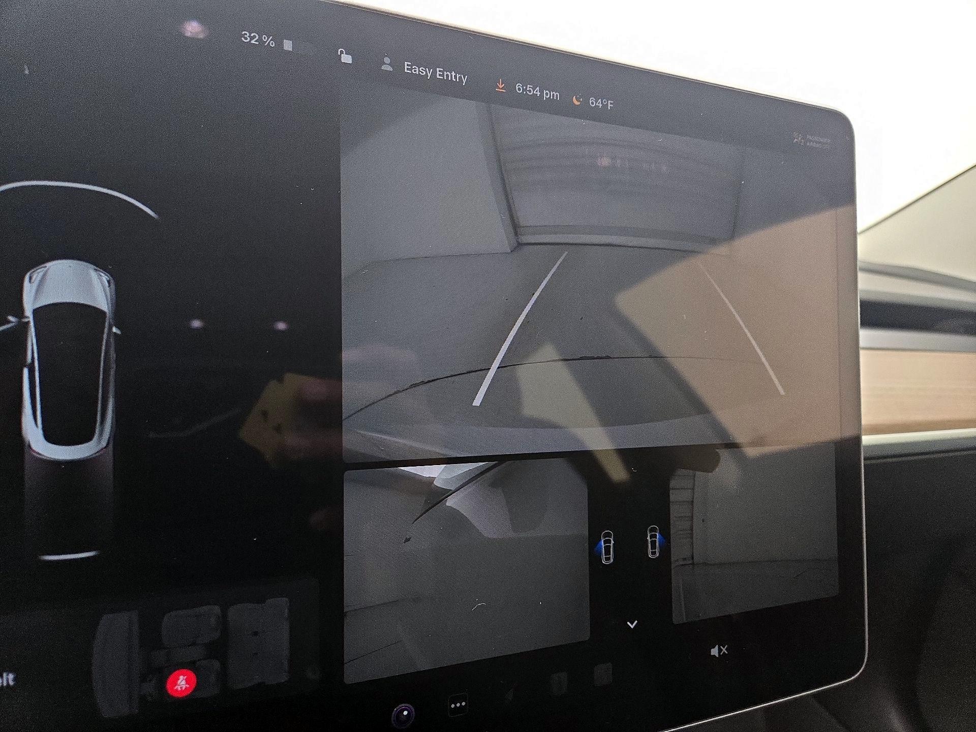 Thumbnail: 2022 Tesla Model 3 - 15