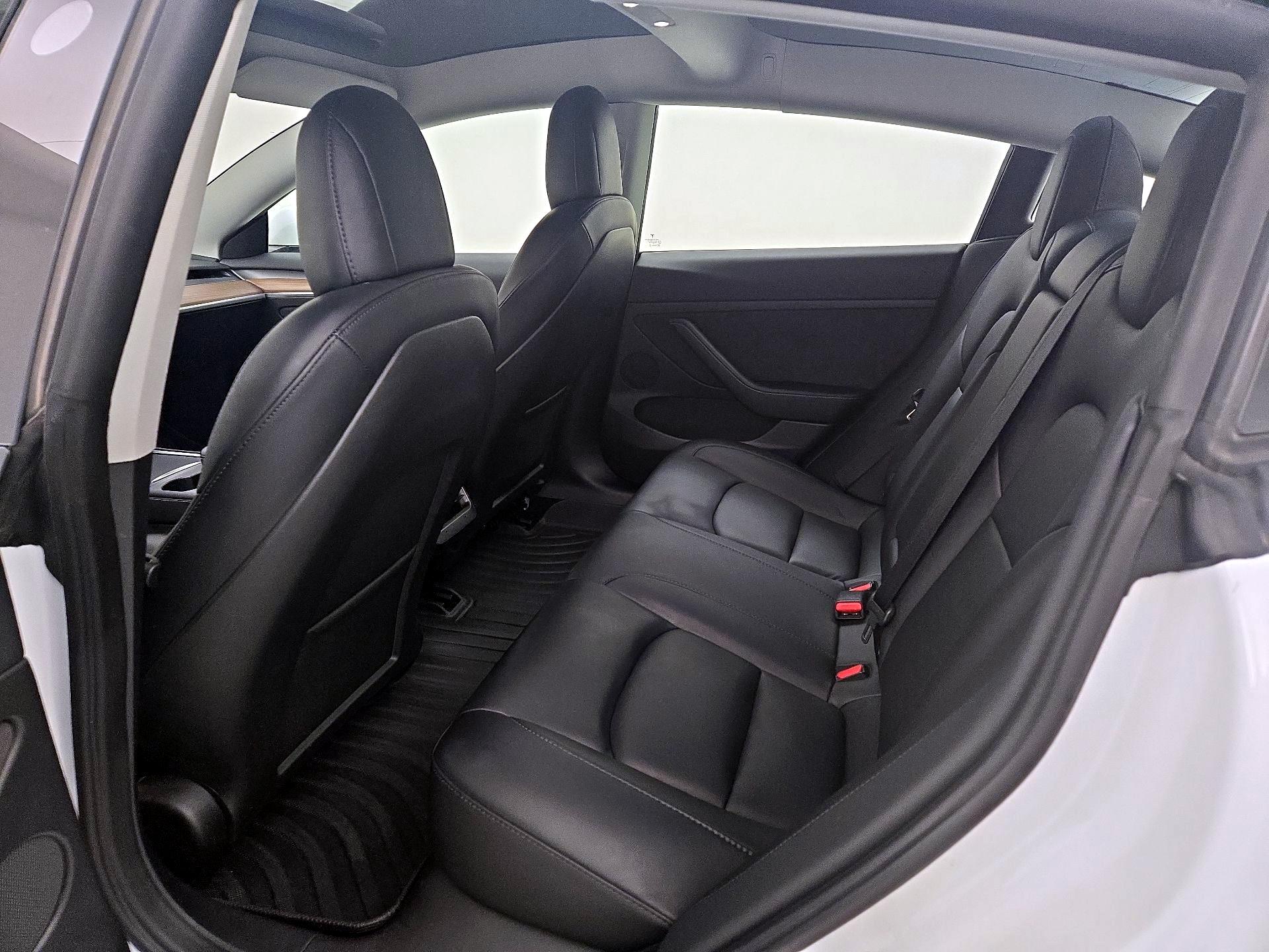 Thumbnail: 2022 Tesla Model 3 - 20