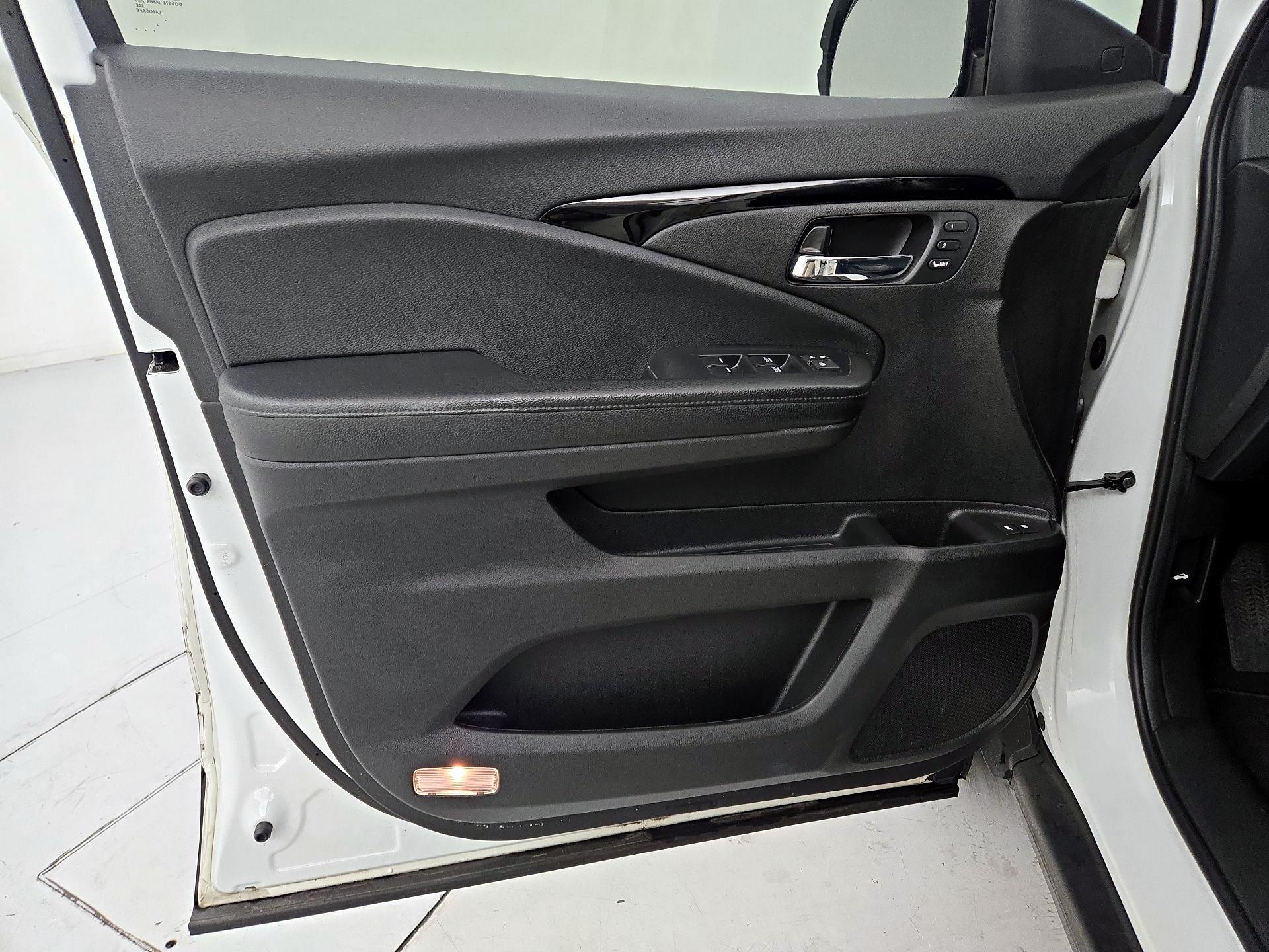 Thumbnail: 2021 Honda Passport - 12