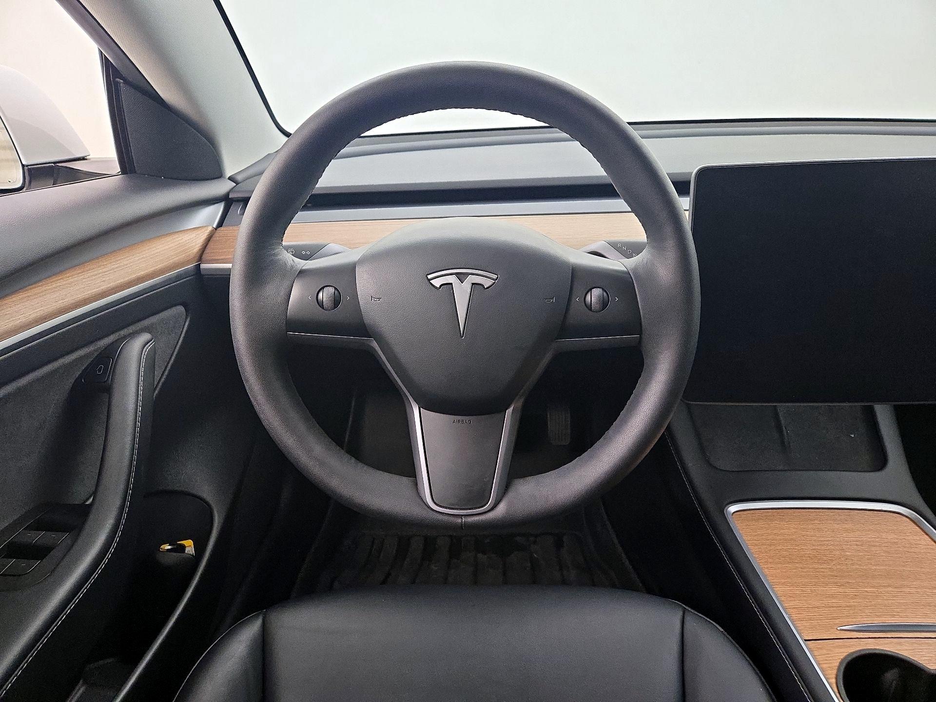 Thumbnail: 2022 Tesla Model 3 - 10