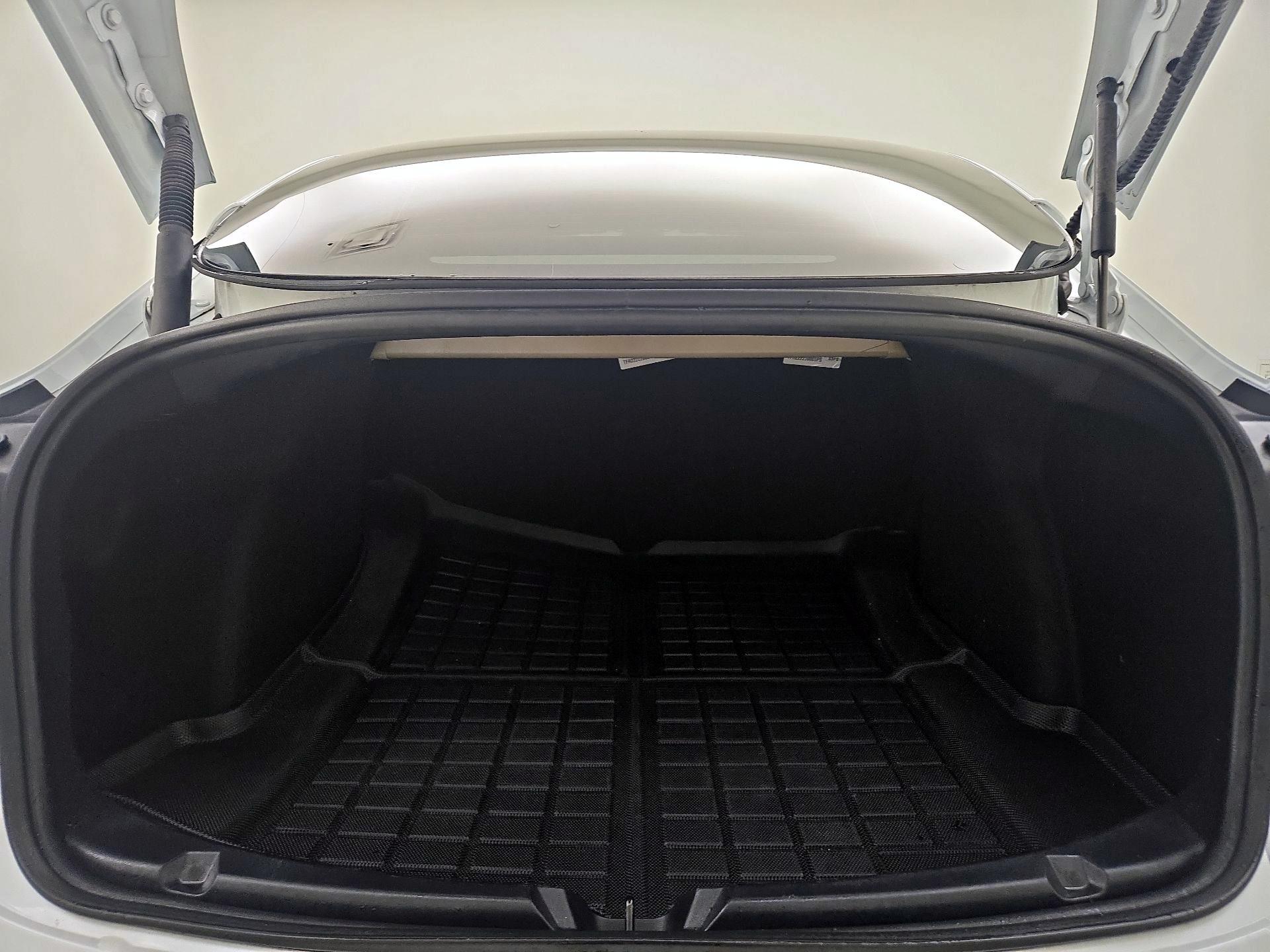 Thumbnail: 2022 Tesla Model 3 - 20