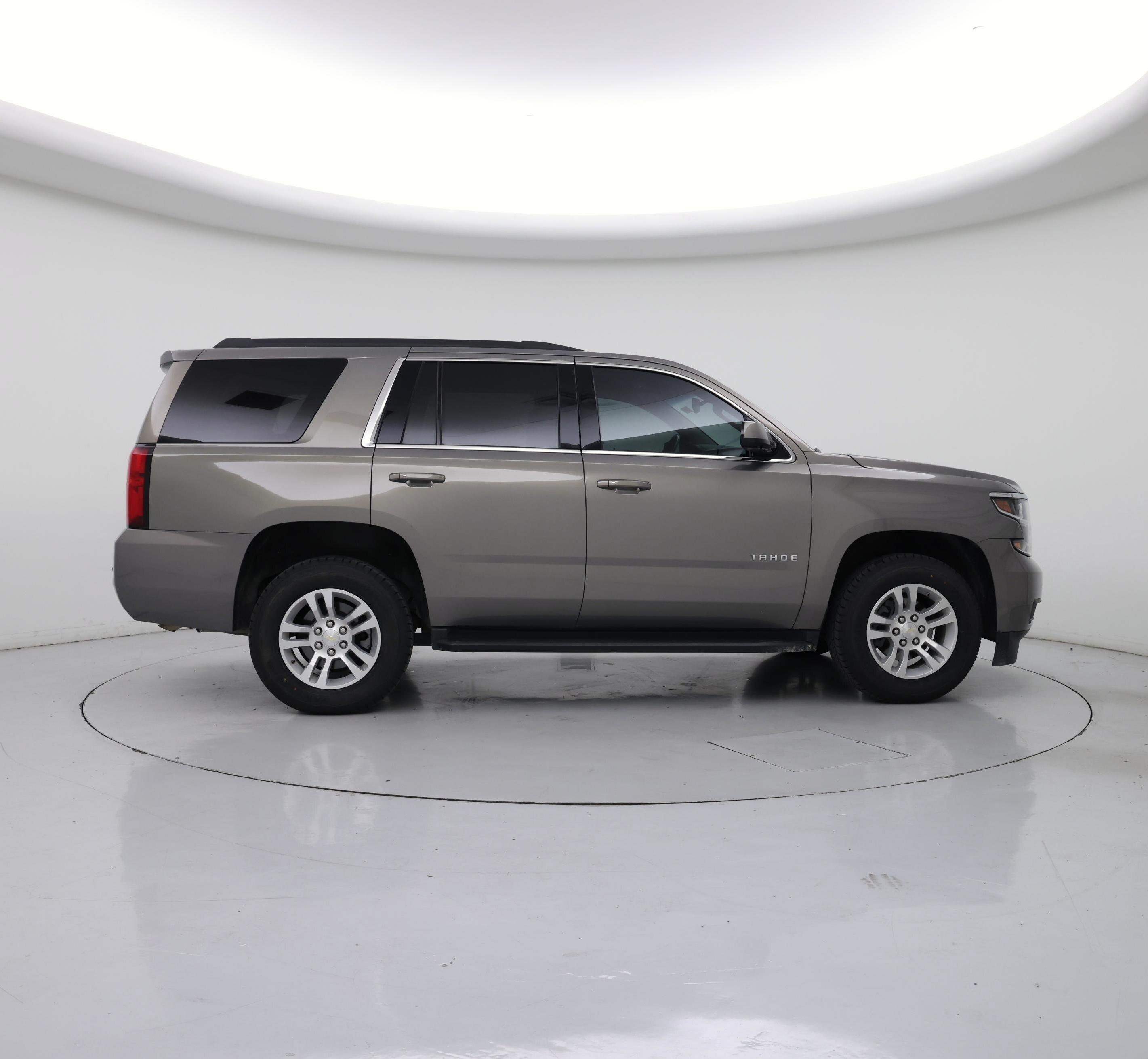 Thumbnail: 2018 Chevrolet Tahoe - 7