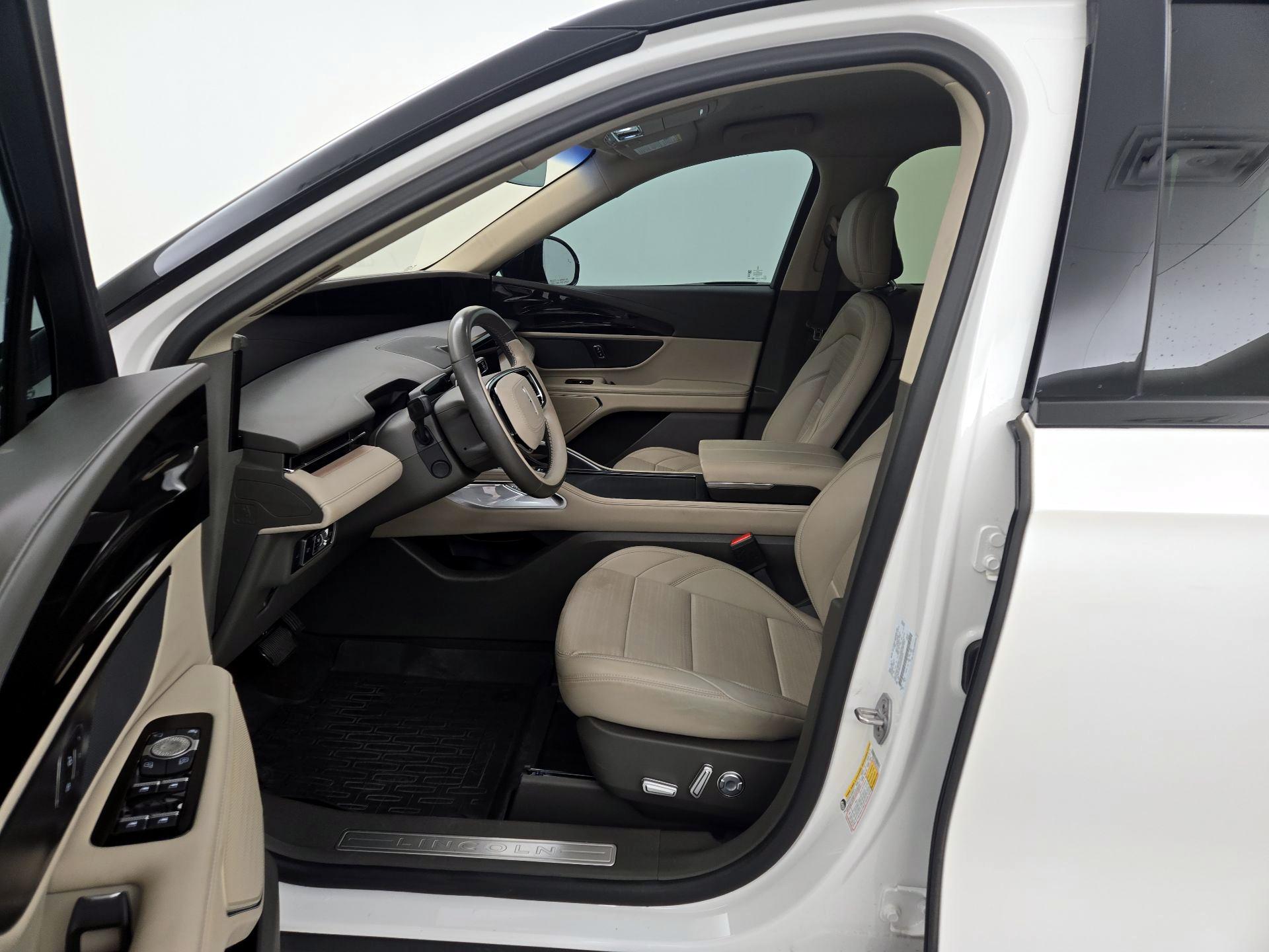 Thumbnail: 2024 Lincoln Nautilus - 11