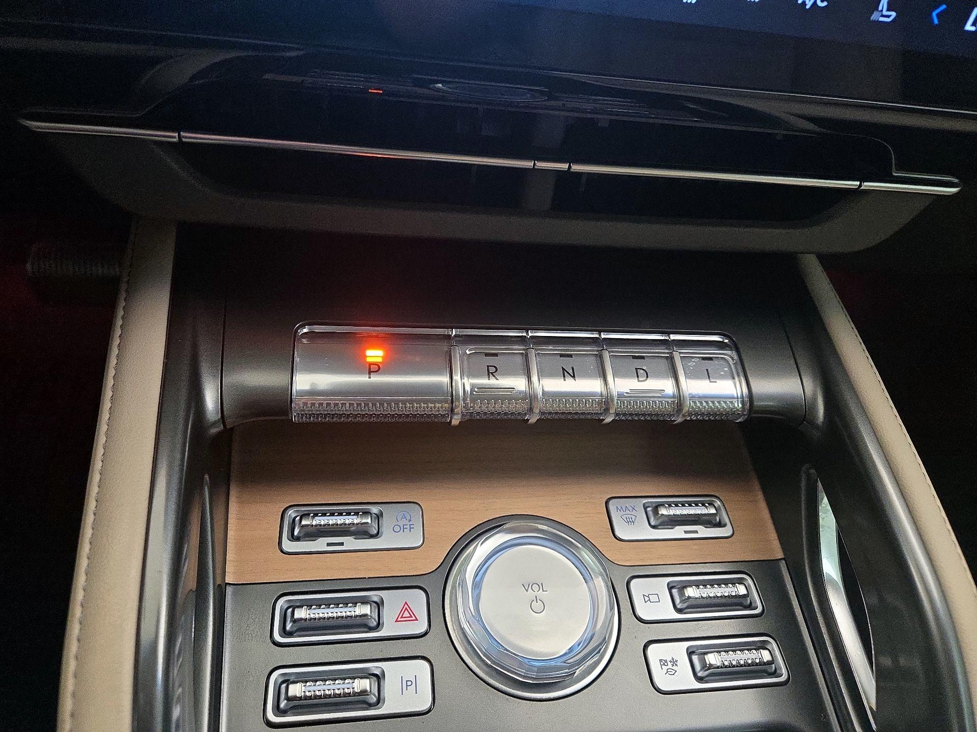 Thumbnail: 2024 Lincoln Nautilus - 18