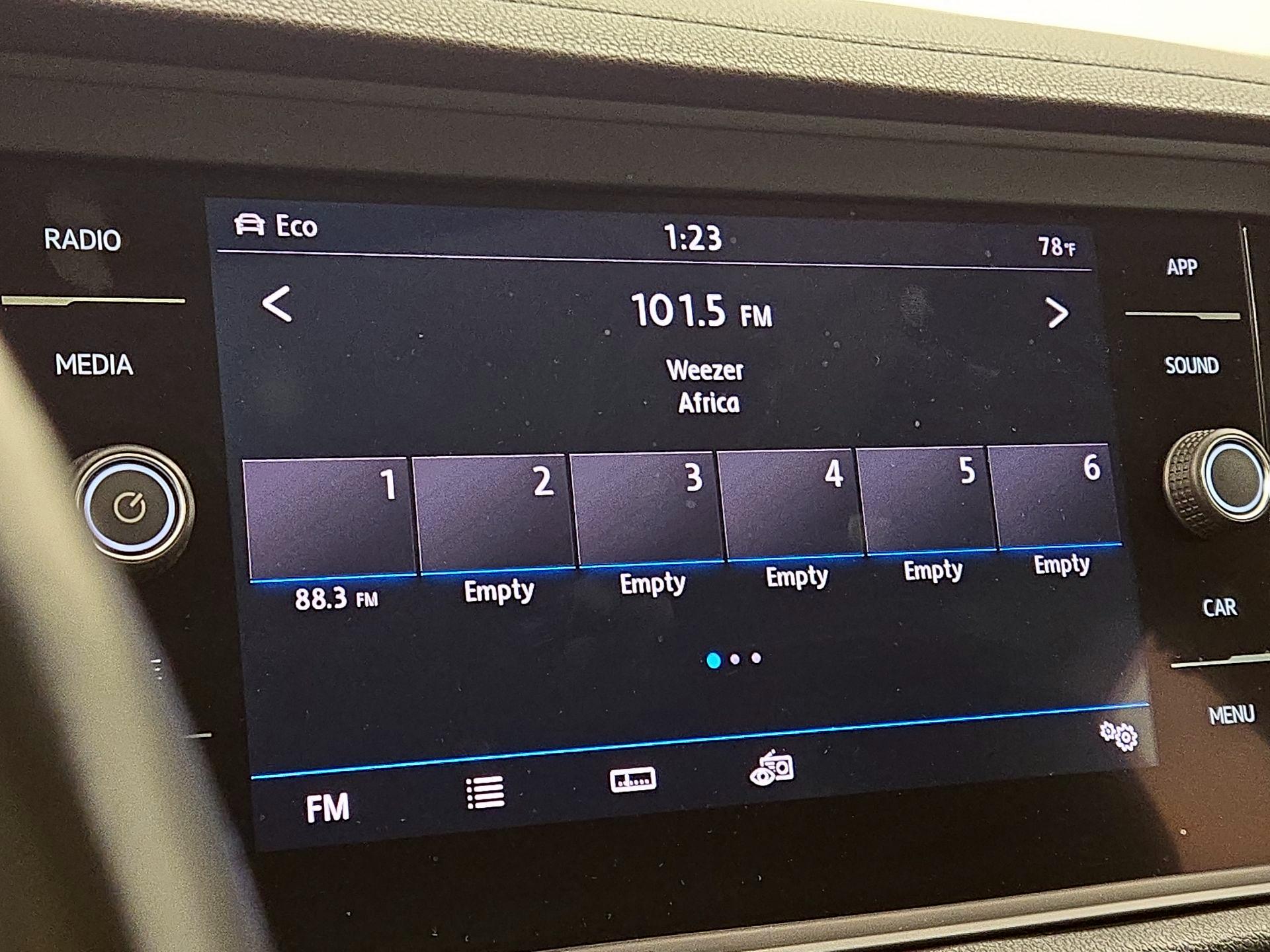 Thumbnail: 2019 Volkswagen Jetta - 15