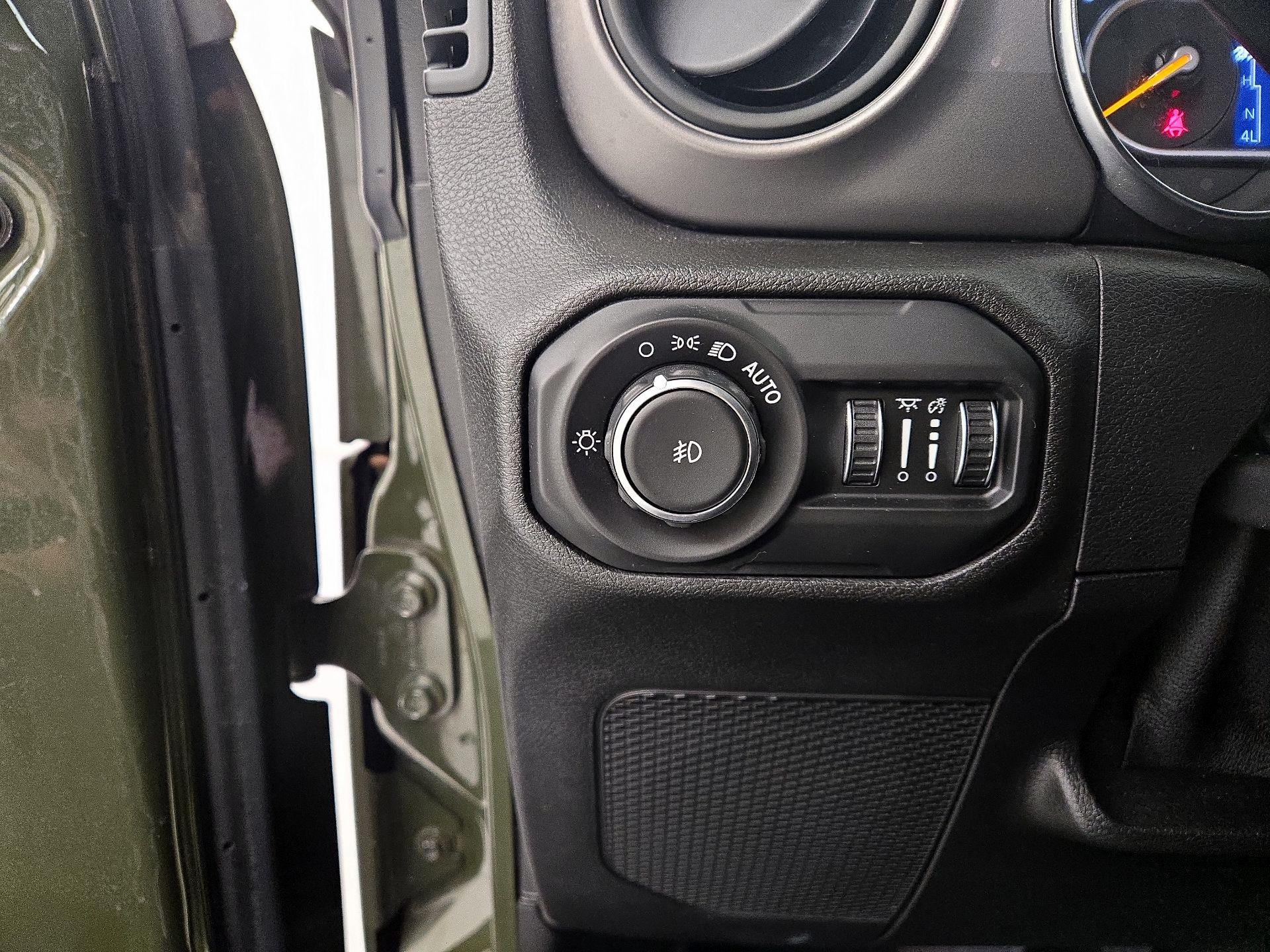 Thumbnail: 2021 Jeep Wrangler - 13