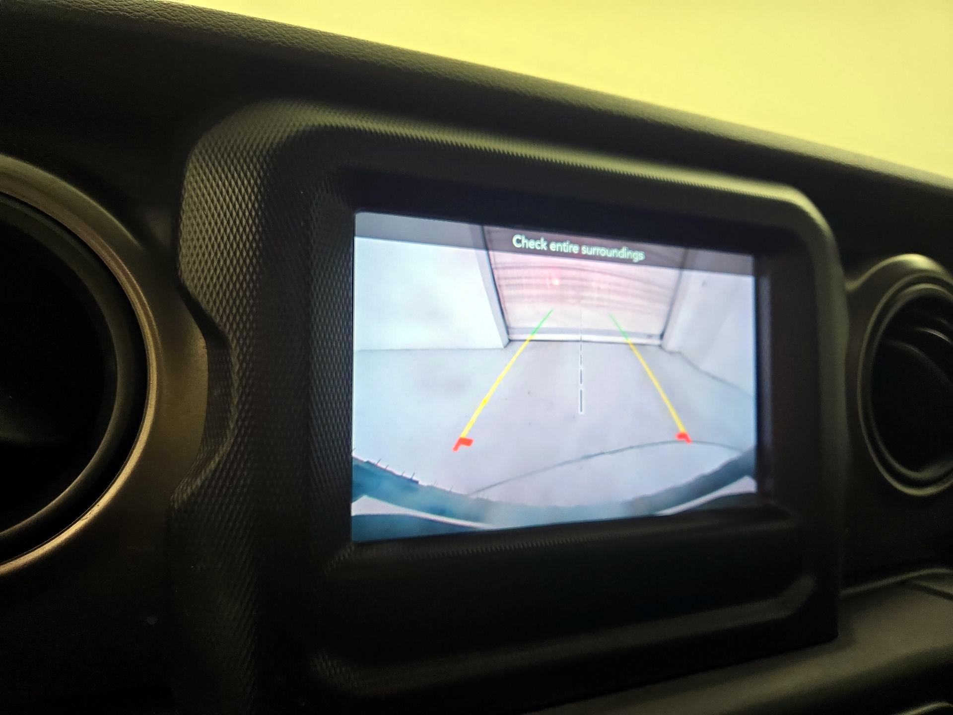 Thumbnail: 2021 Jeep Wrangler - 14