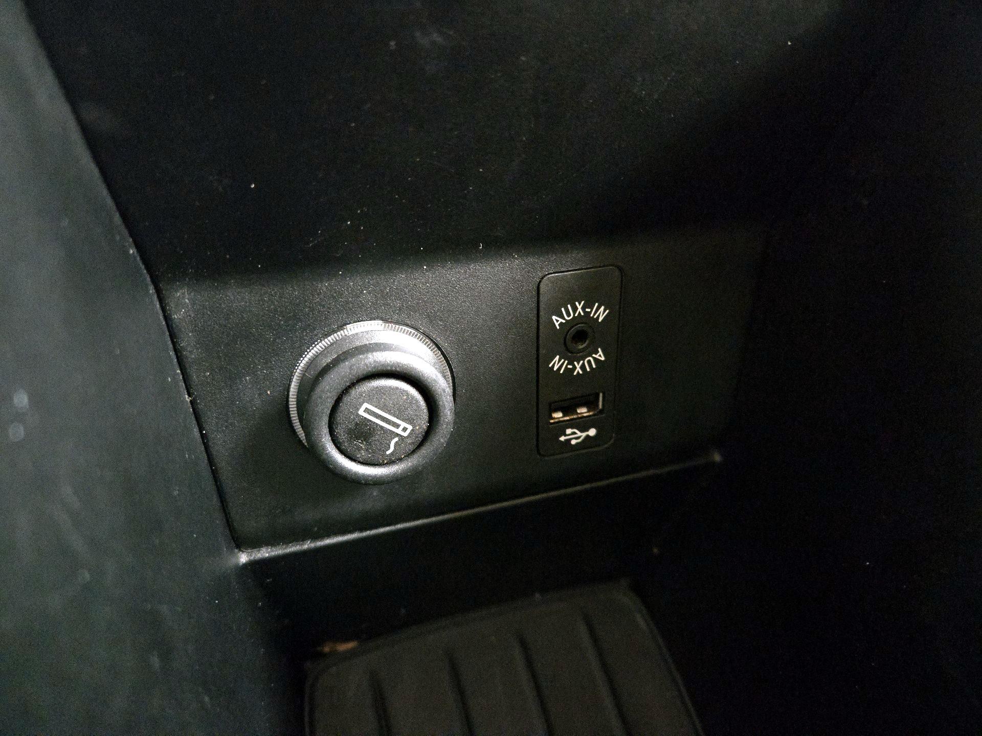 Thumbnail: 2017 BMW i3 - 18