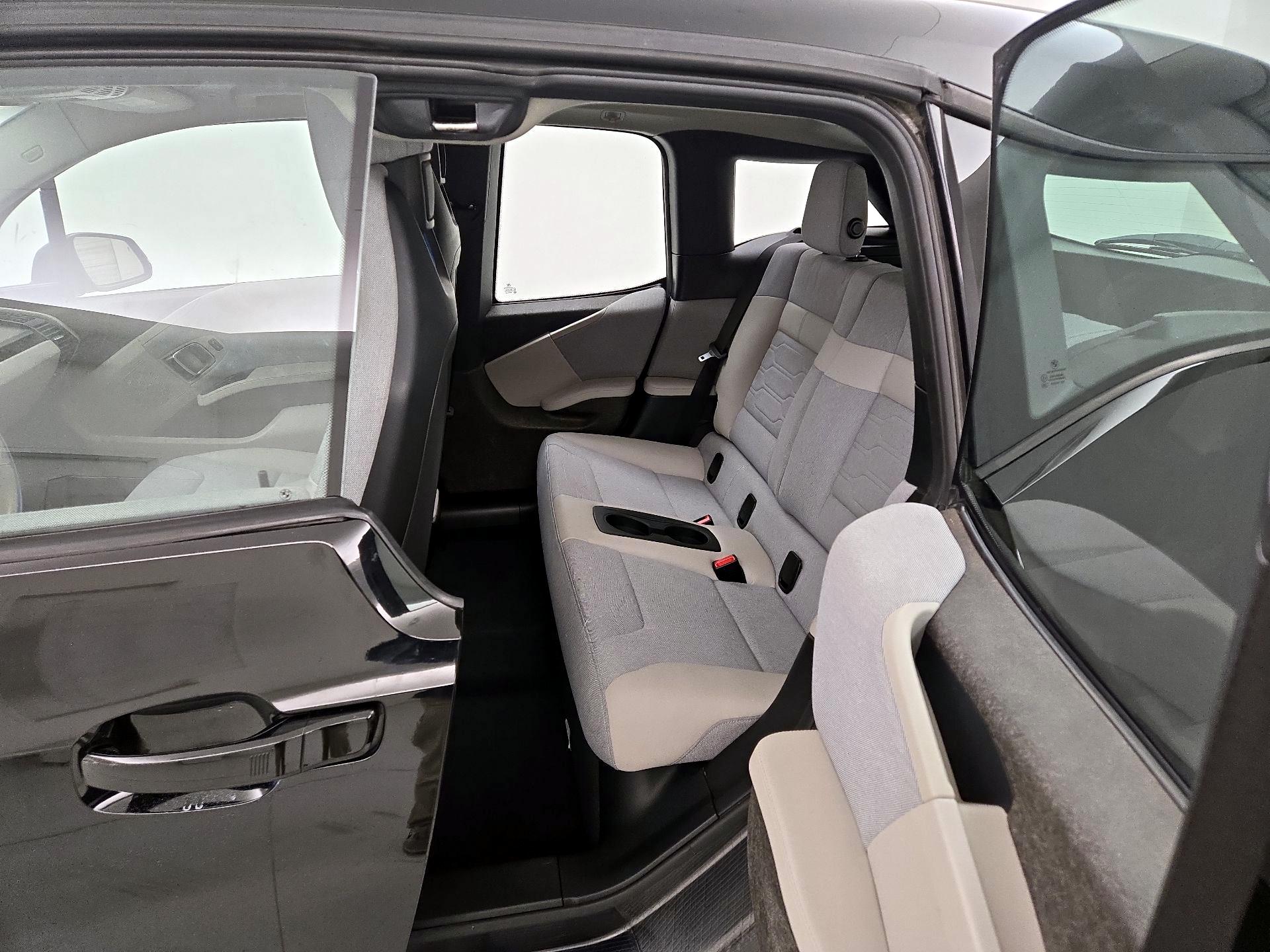 Thumbnail: 2017 BMW i3 - 19