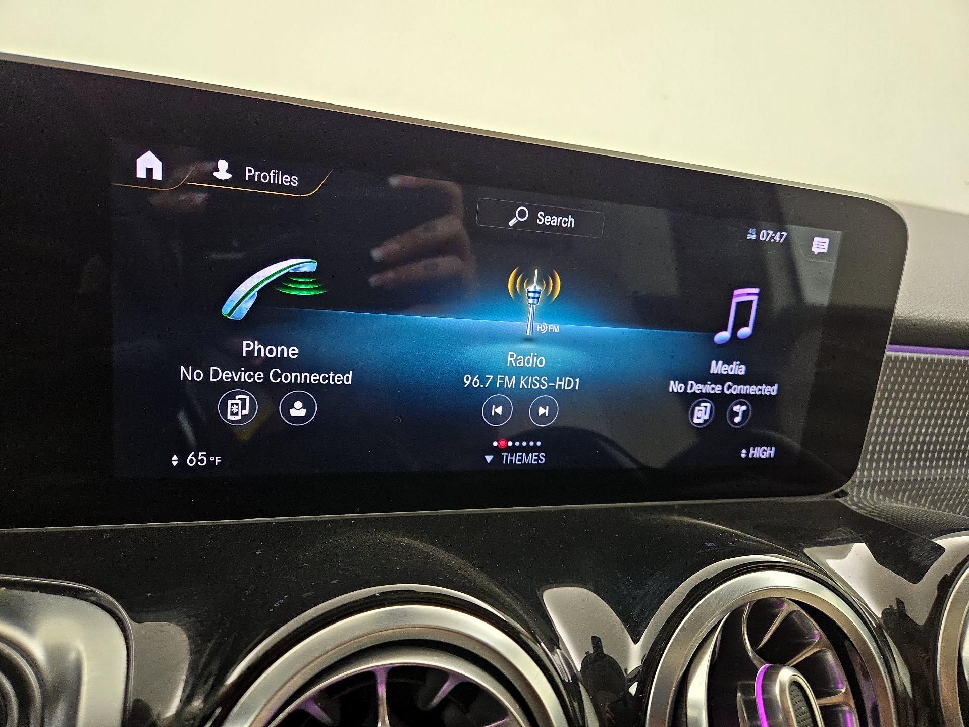 Thumbnail: 2021 Mercedes-Benz GLB - 15