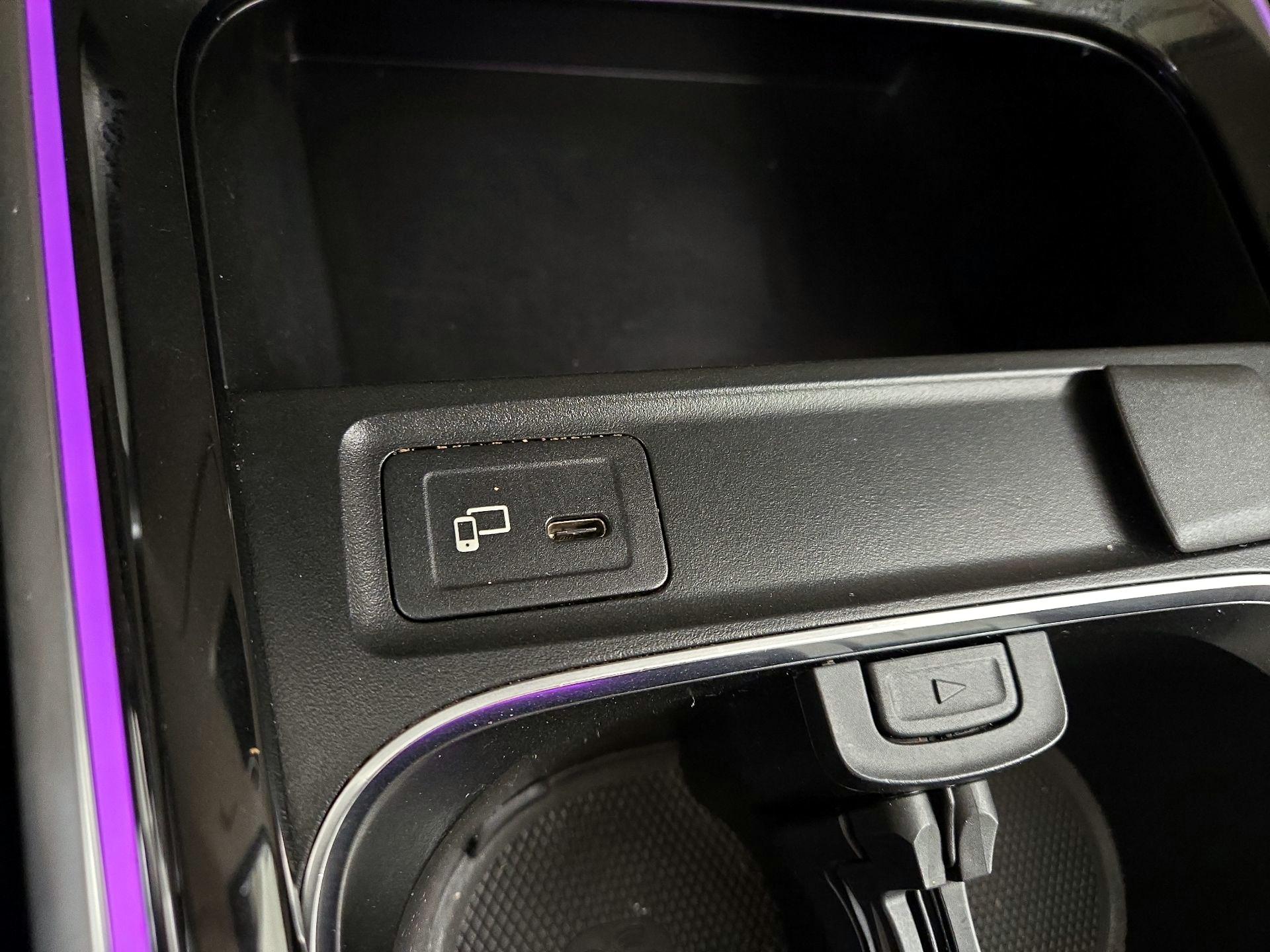 Thumbnail: 2021 Mercedes-Benz GLB - 18