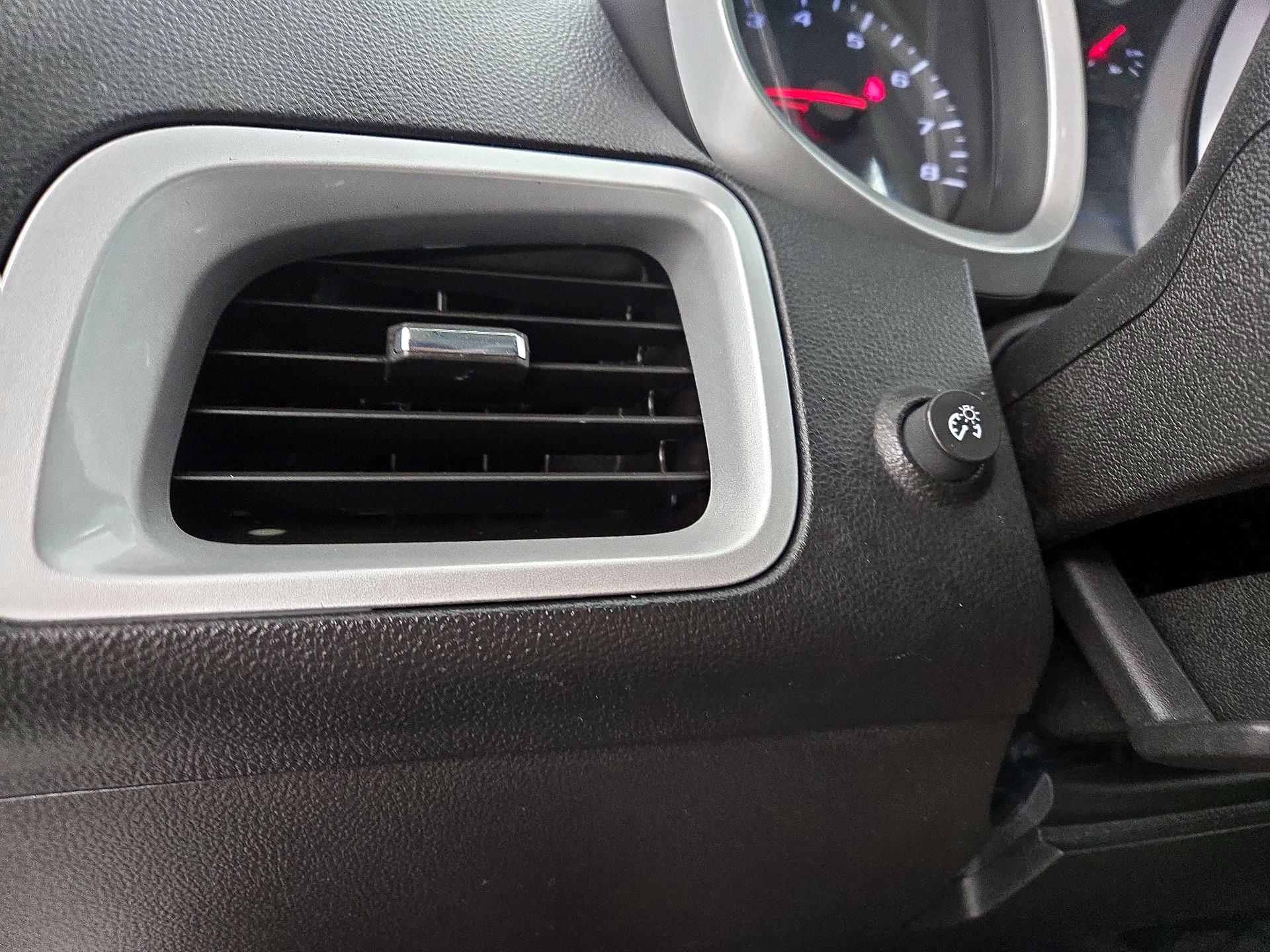 Thumbnail: 2014 Chevrolet Equinox - 13