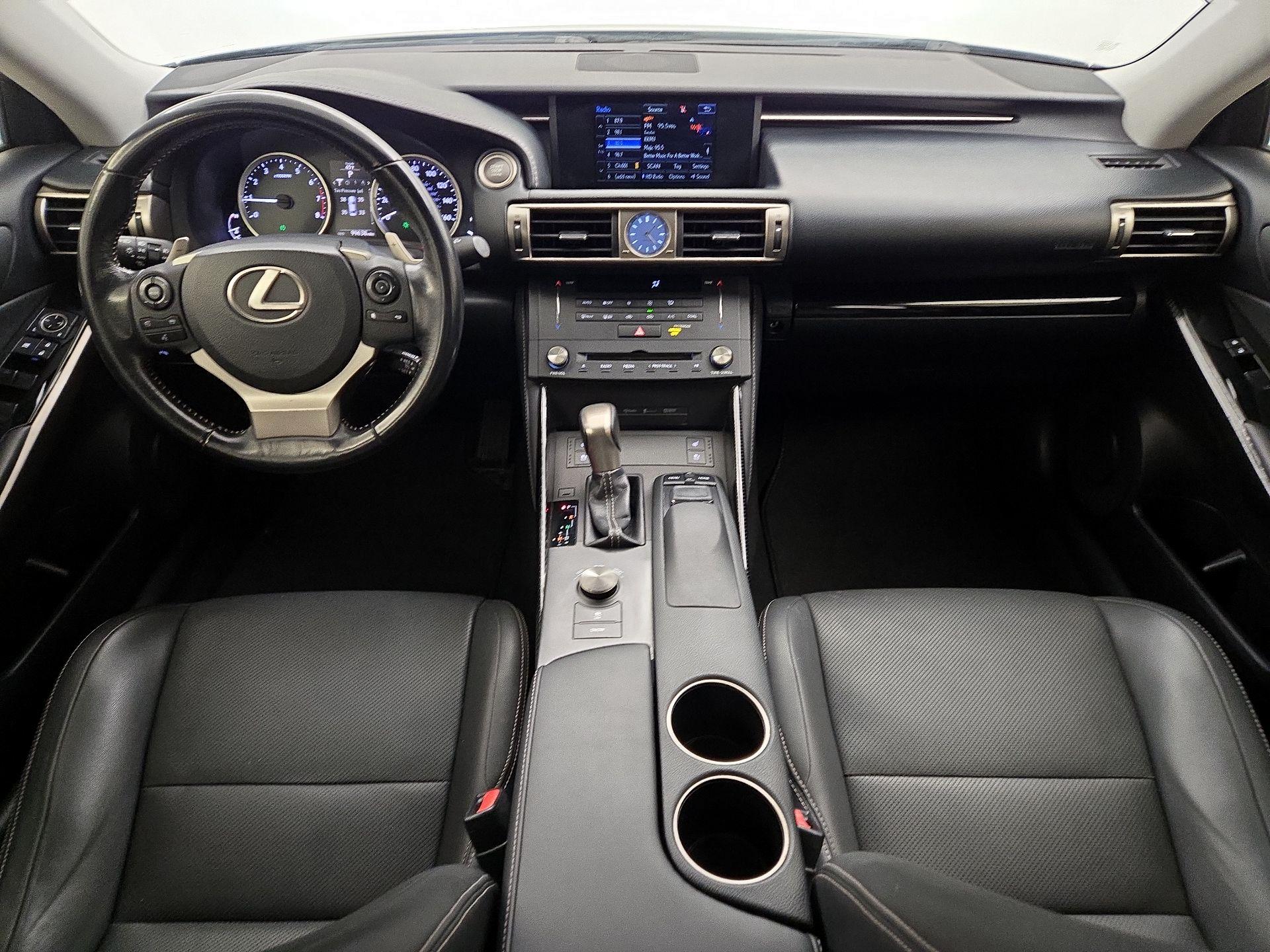 Thumbnail: 2015 Lexus IS - 9