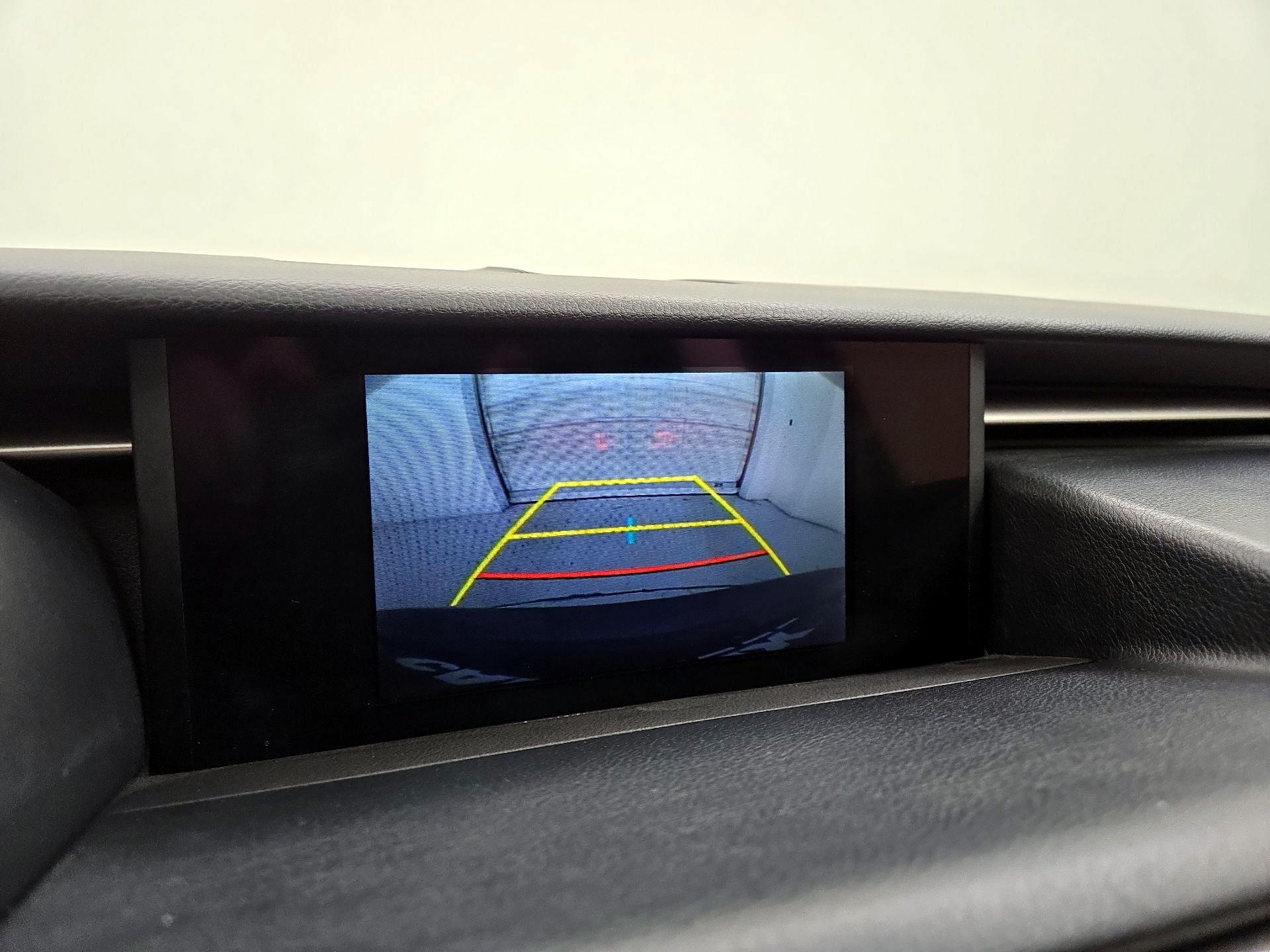 Thumbnail: 2015 Lexus IS - 15