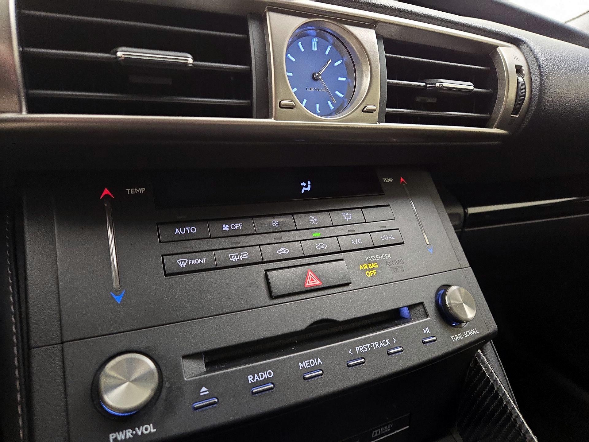 Thumbnail: 2015 Lexus IS - 17