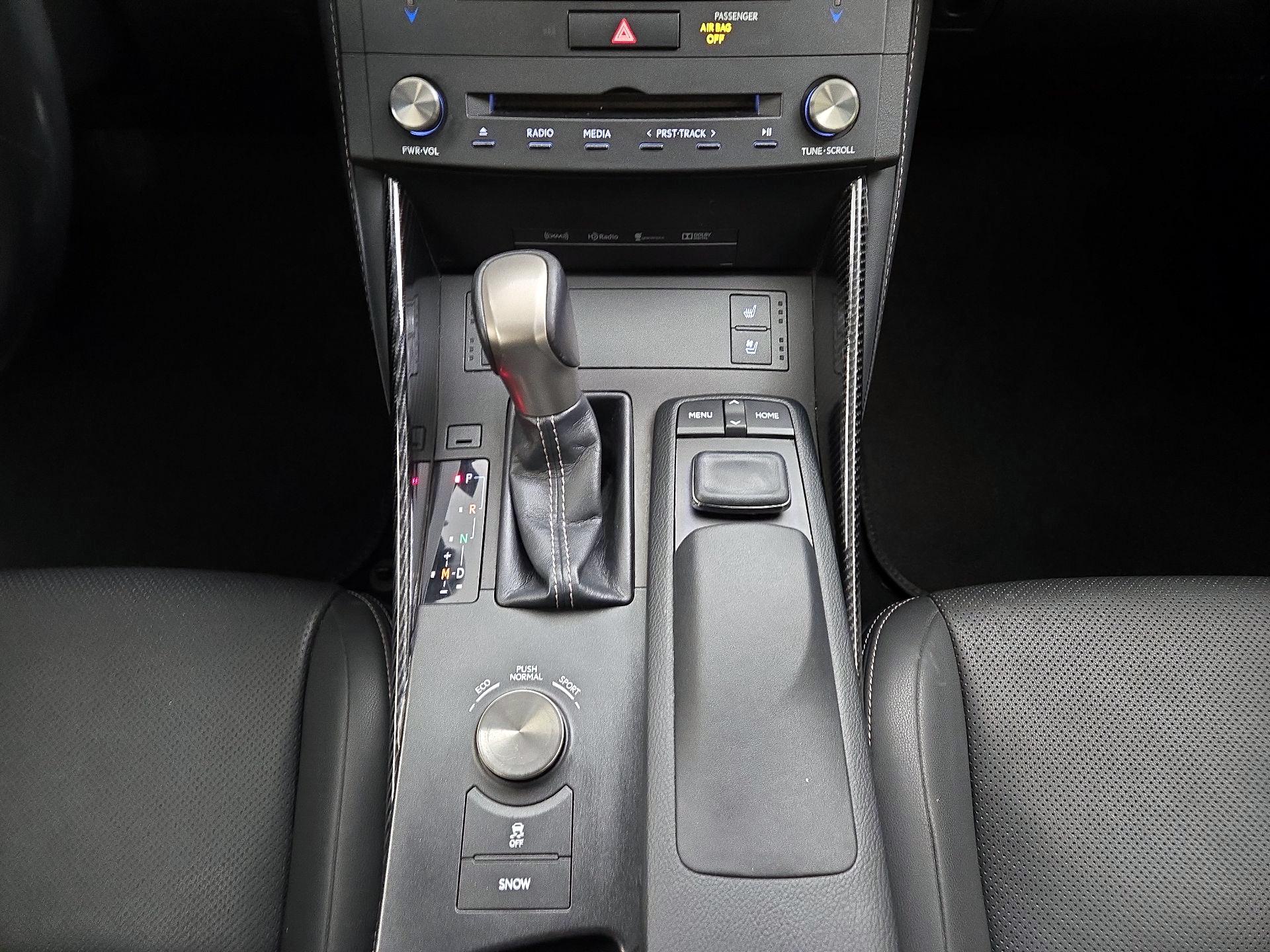 Thumbnail: 2015 Lexus IS - 18