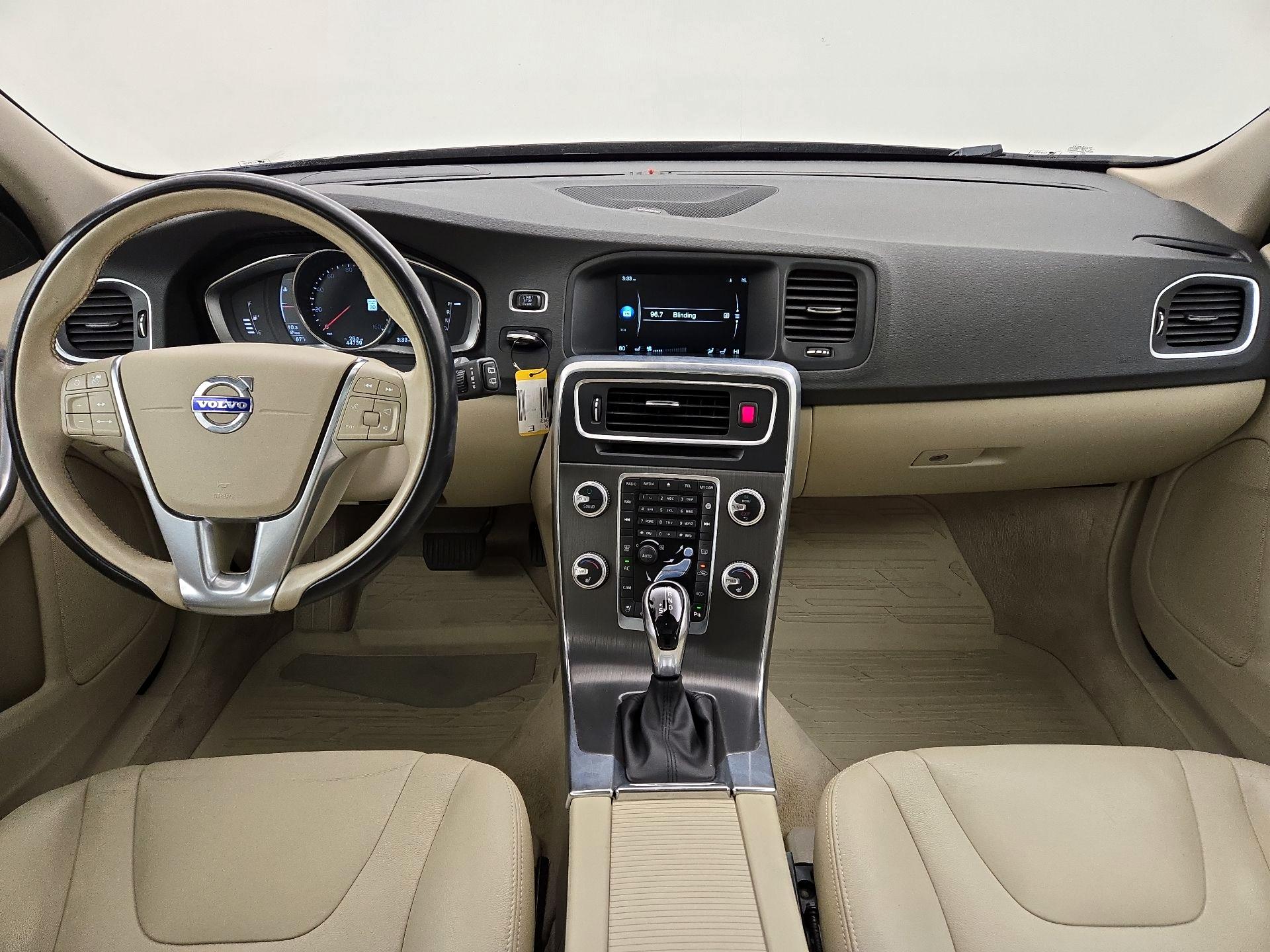 Thumbnail: 2016 Volvo V60 - 9