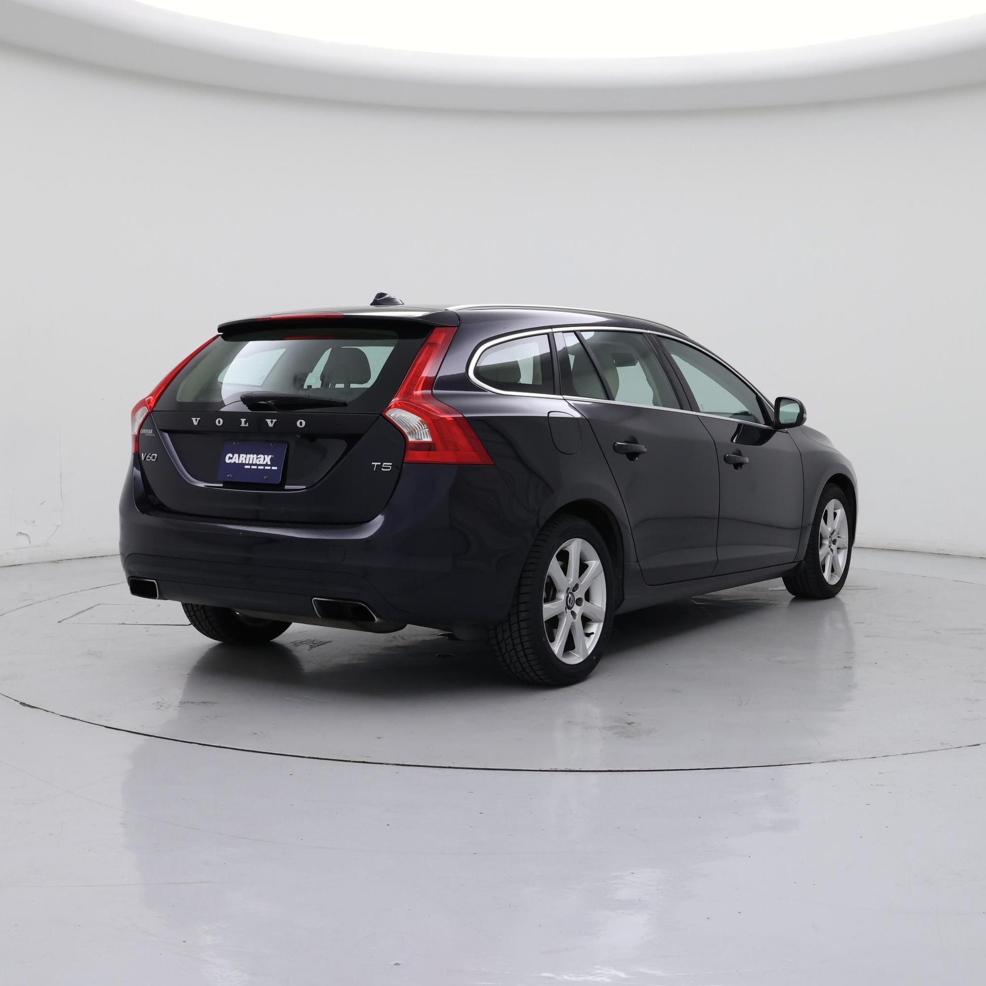 Thumbnail: 2016 Volvo V60 - 8