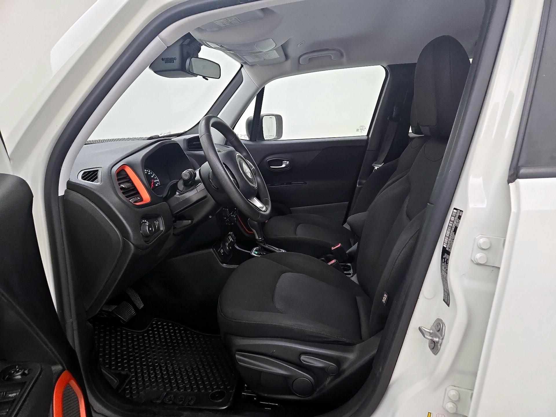 Thumbnail: 2018 Jeep Renegade - 11