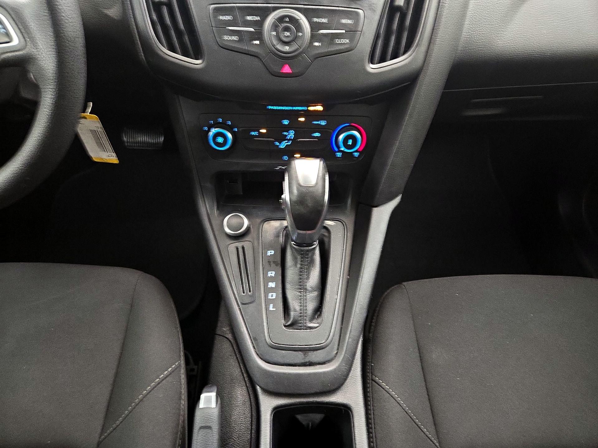 Thumbnail: 2016 Ford Focus - 17