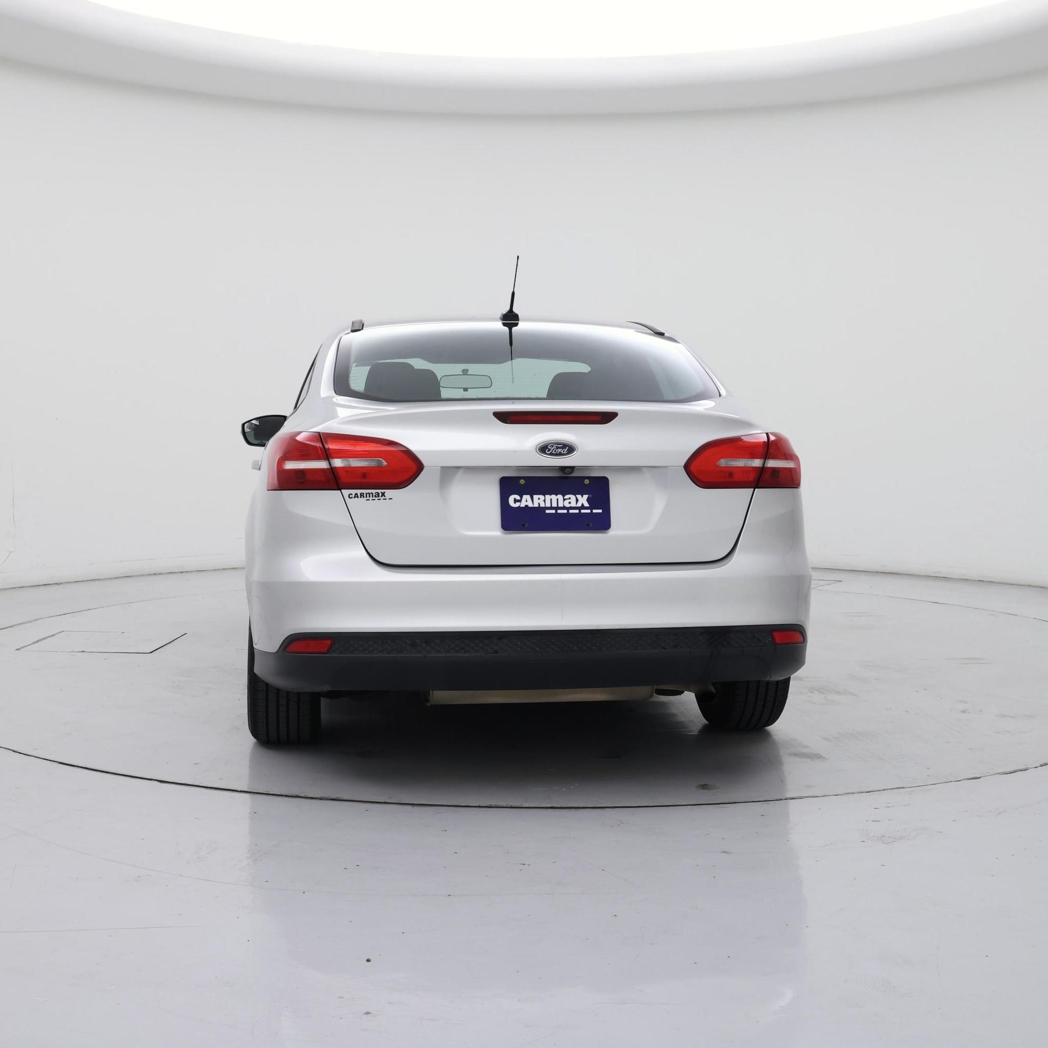 Thumbnail: 2016 Ford Focus - 6