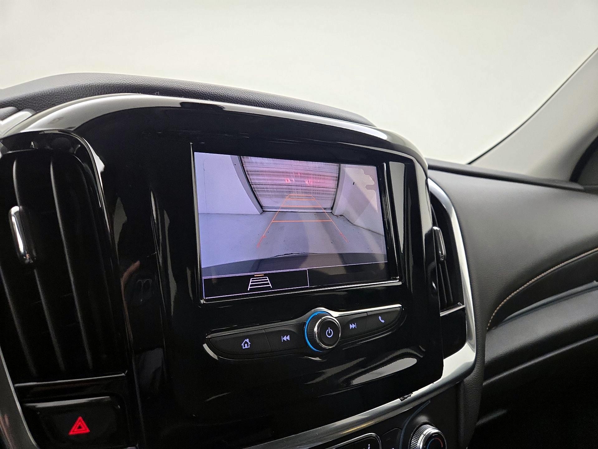 Thumbnail: 2021 Chevrolet Traverse - 14