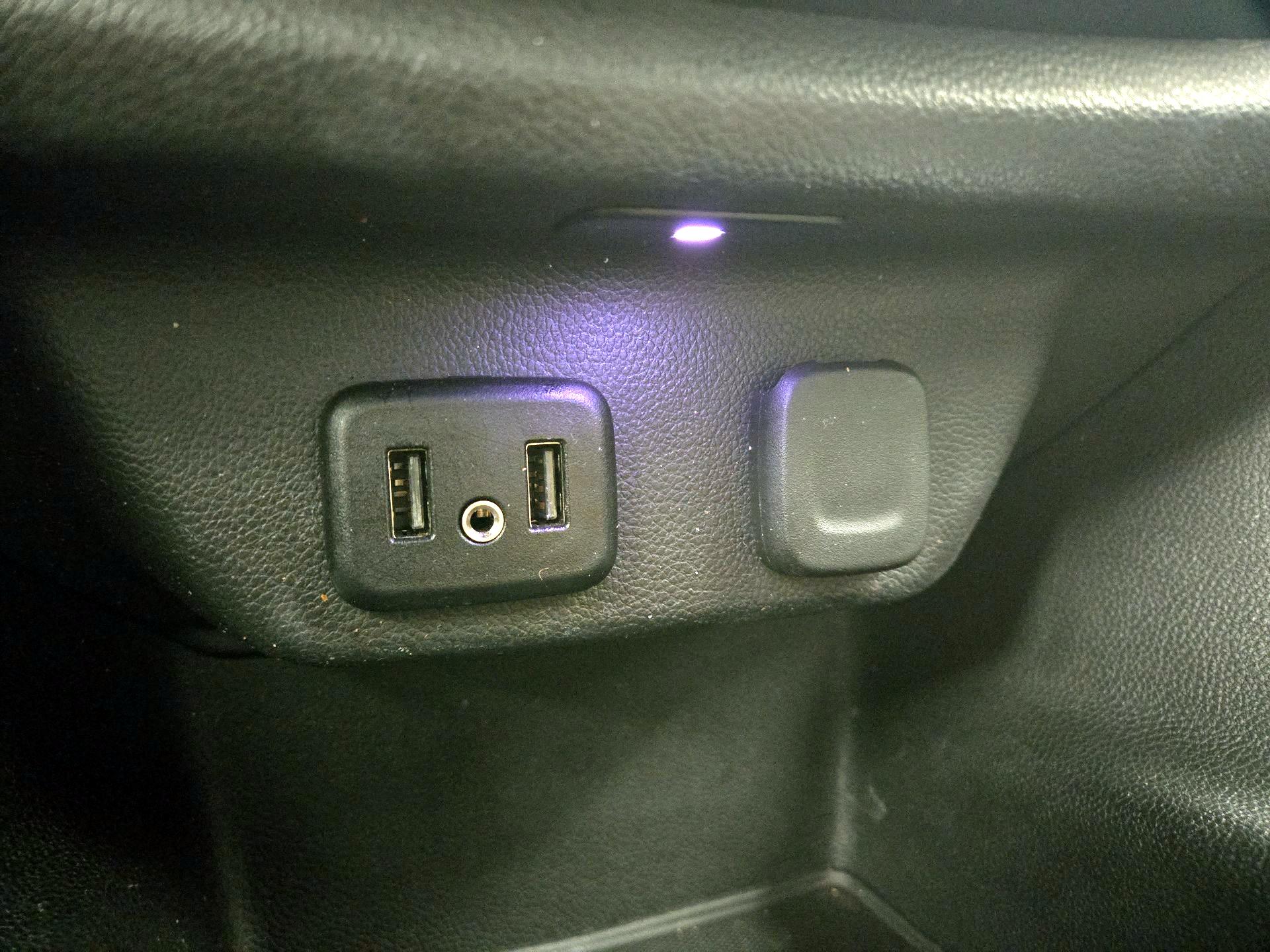 Thumbnail: 2021 Chevrolet Traverse - 18