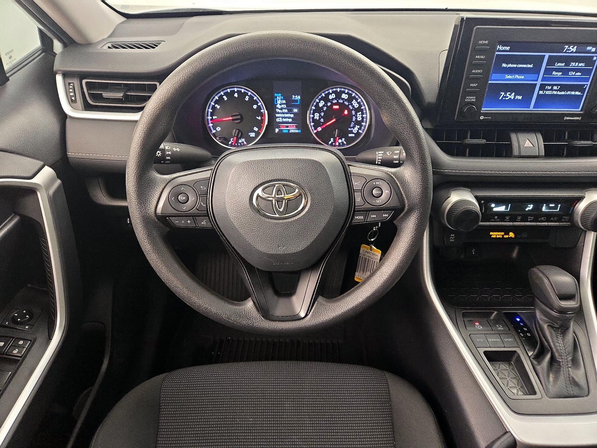 Thumbnail: 2022 Toyota RAV4 - 10