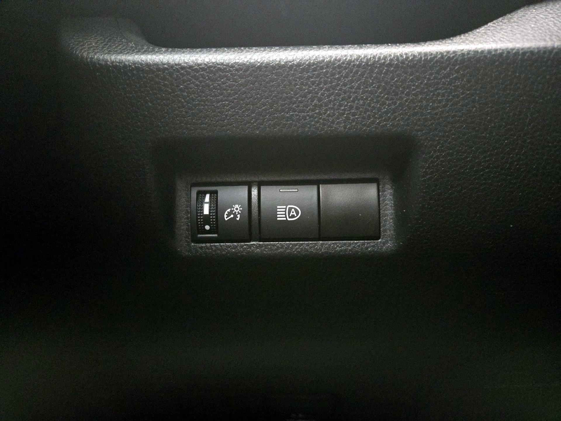 Thumbnail: 2022 Toyota RAV4 - 13