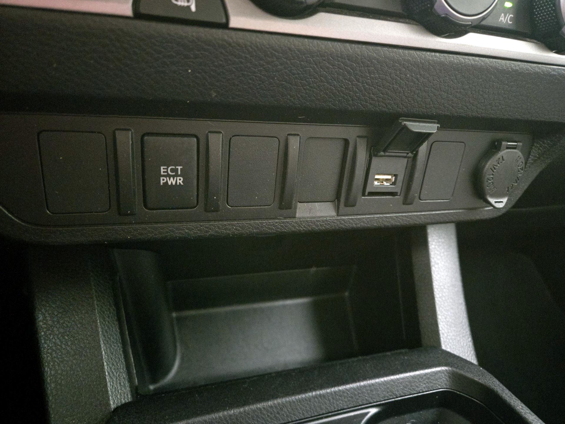 Thumbnail: 2023 Toyota Tacoma - 18