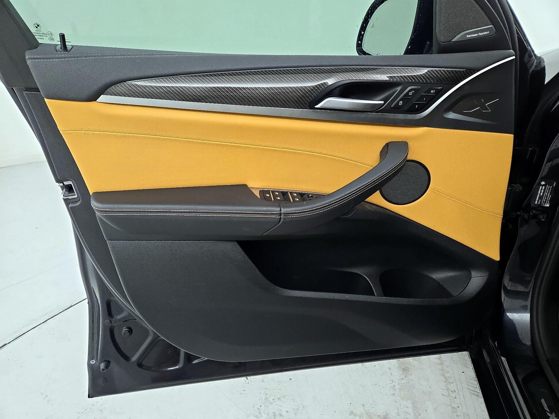 Thumbnail: 2024 BMW X4 - 12