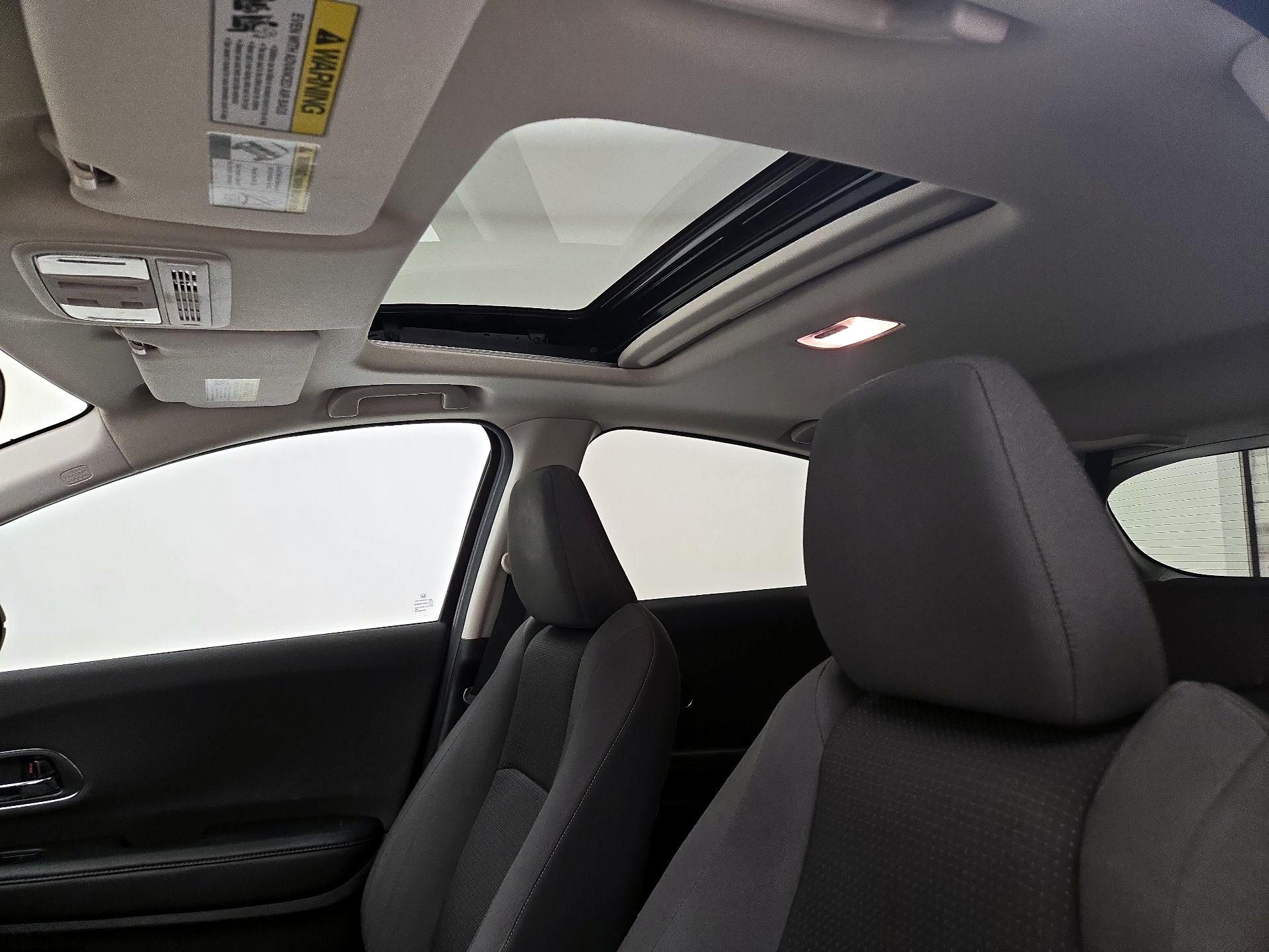 Thumbnail: 2019 Honda HR-V - 19