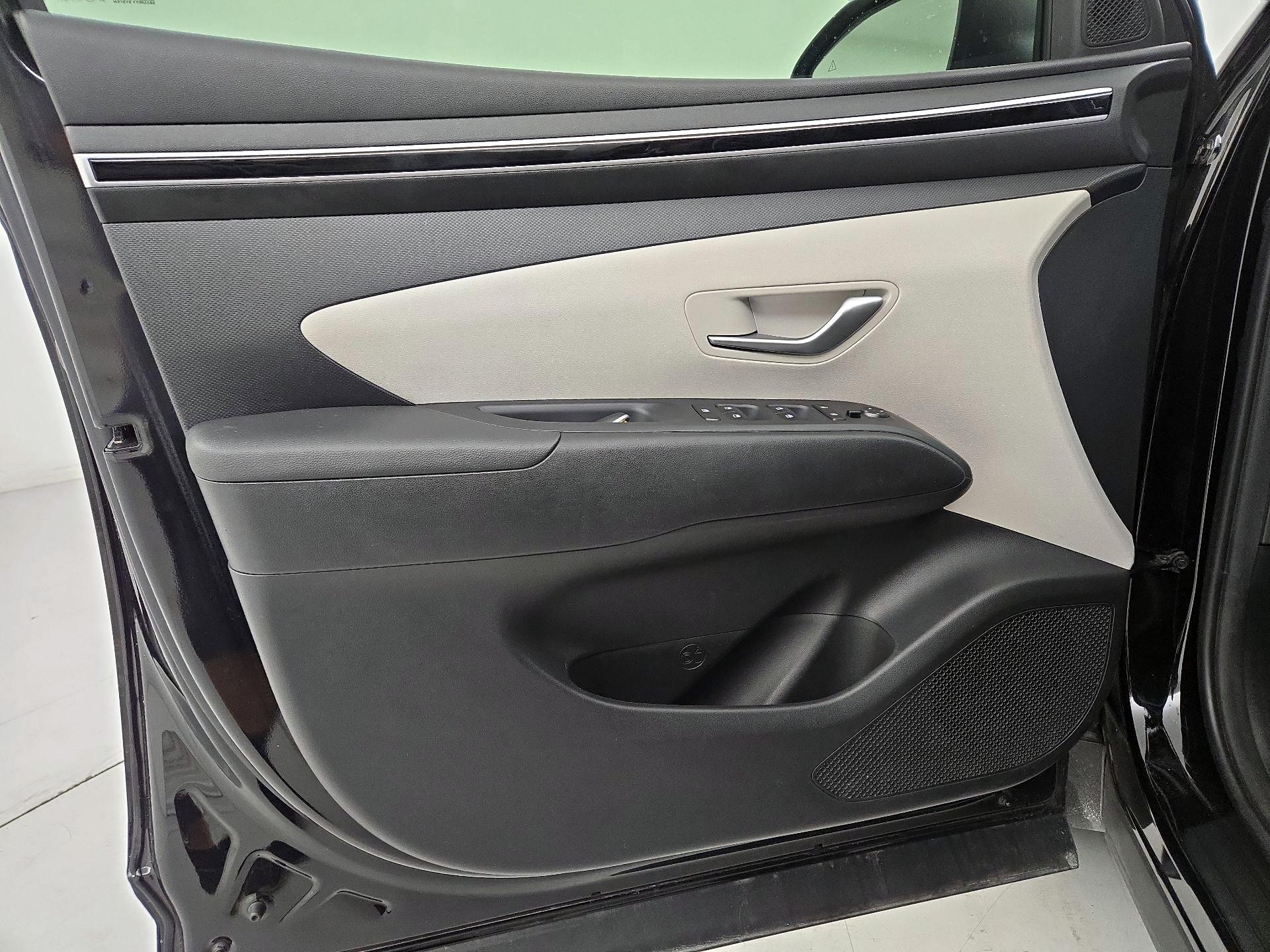 Thumbnail: 2022 Hyundai Tucson - 12