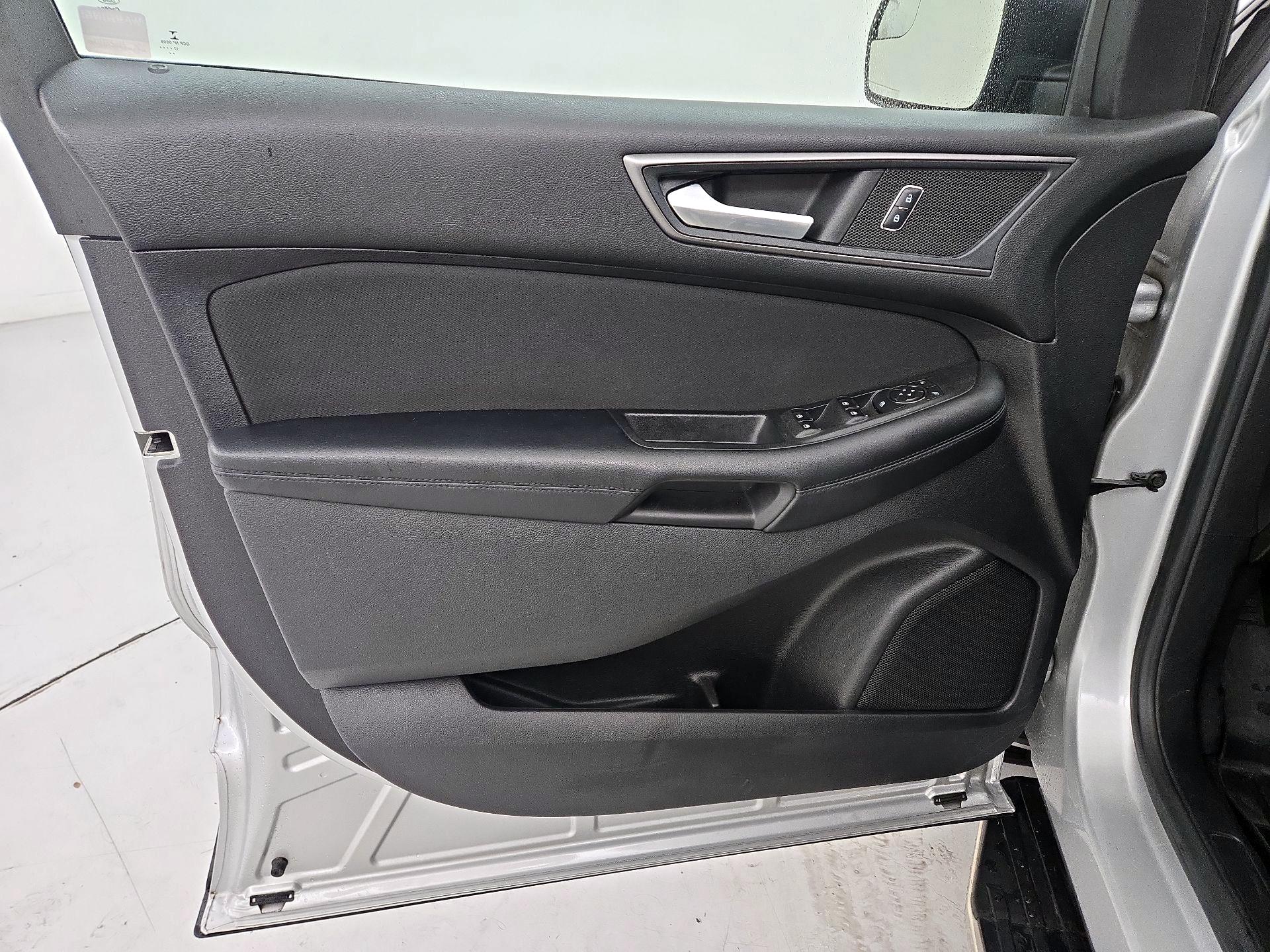 Thumbnail: 2018 Ford Edge - 12