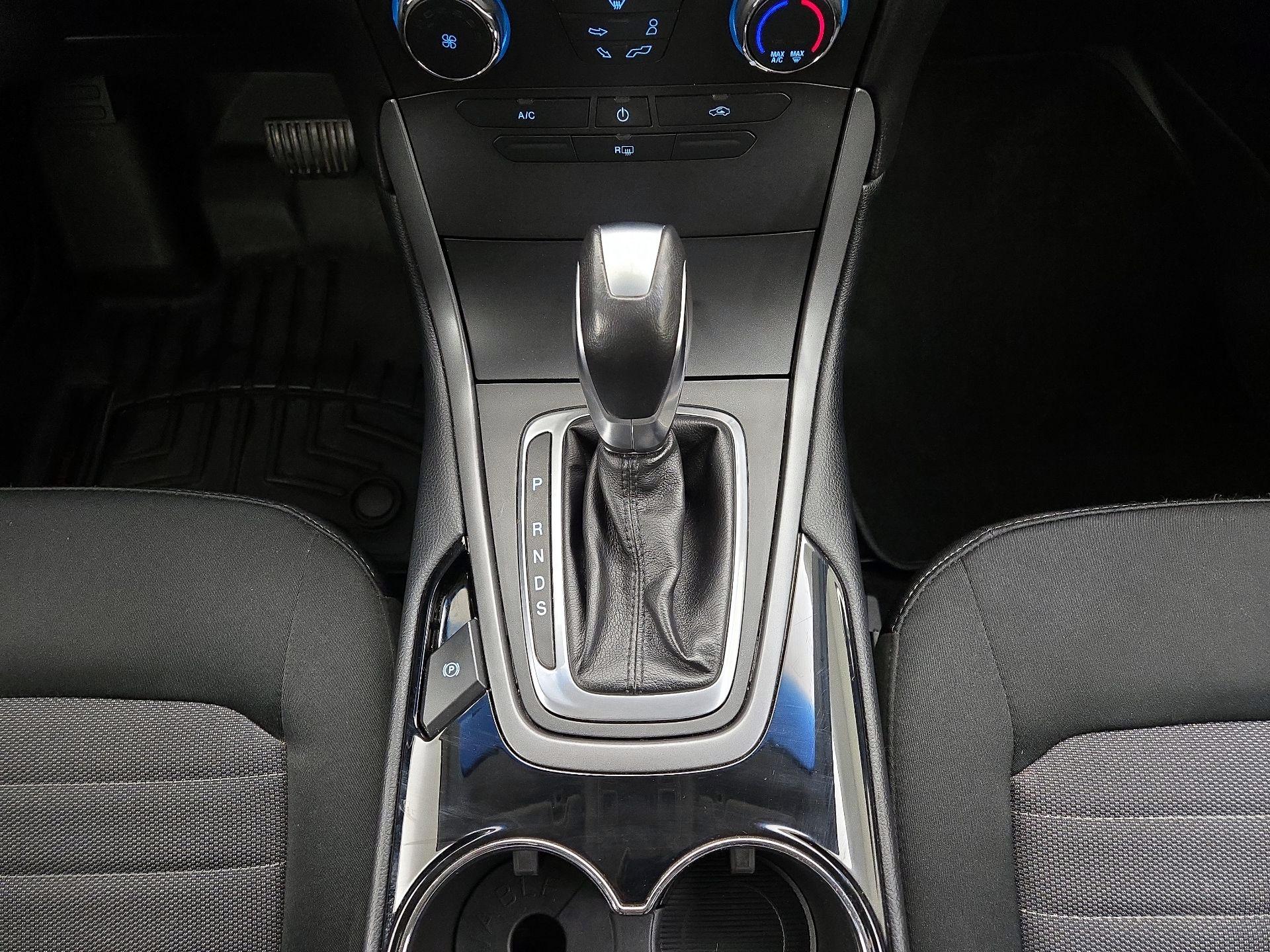 Thumbnail: 2018 Ford Edge - 17