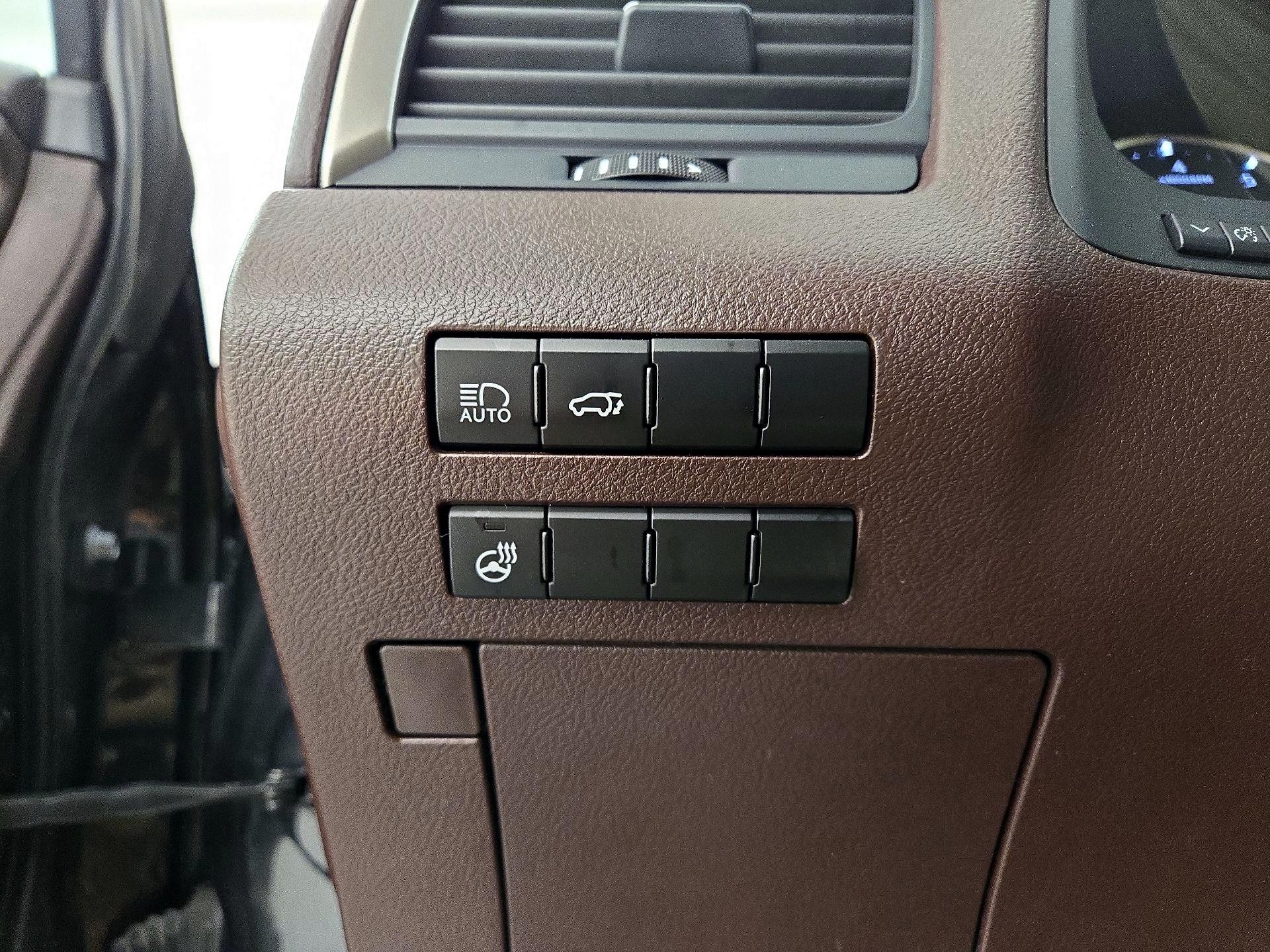 Thumbnail: 2016 Lexus RX - 13