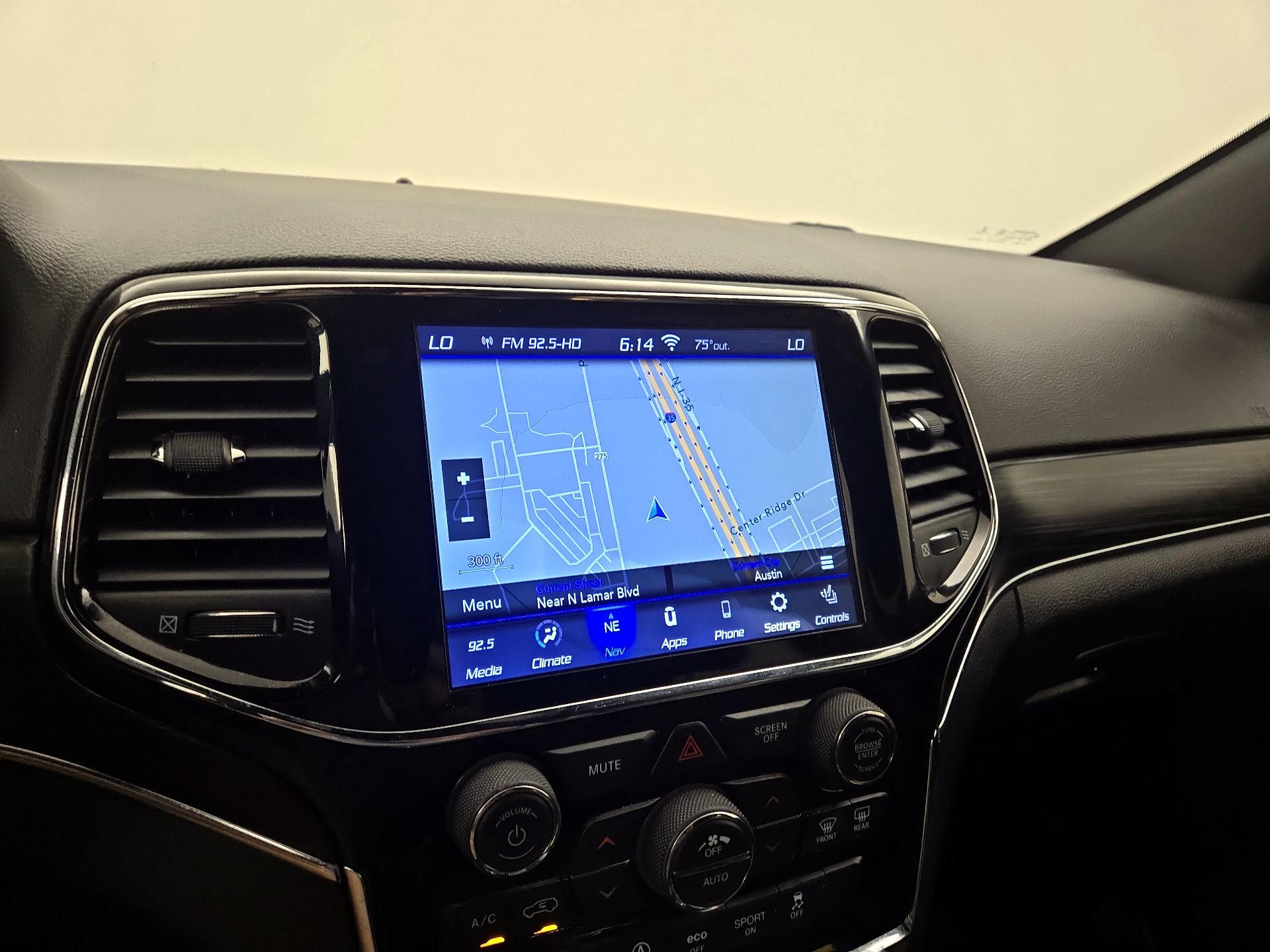 Thumbnail: 2020 Jeep Grand Cherokee - 14