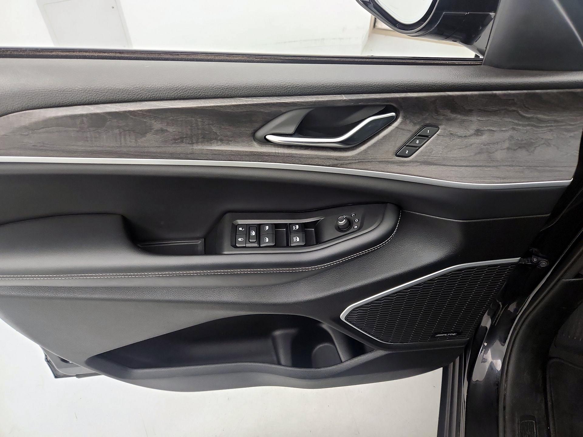 Thumbnail: 2024 Jeep Grand Cherokee L - 12