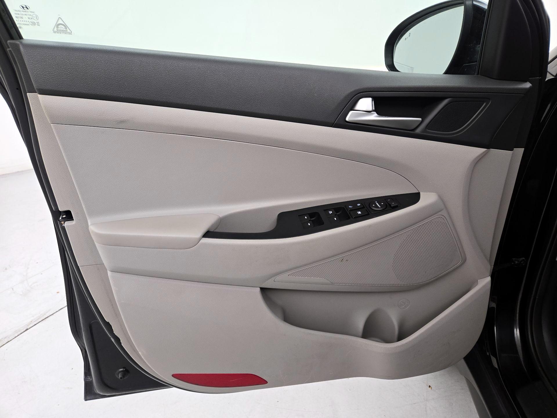 Thumbnail: 2020 Hyundai Tucson - 12