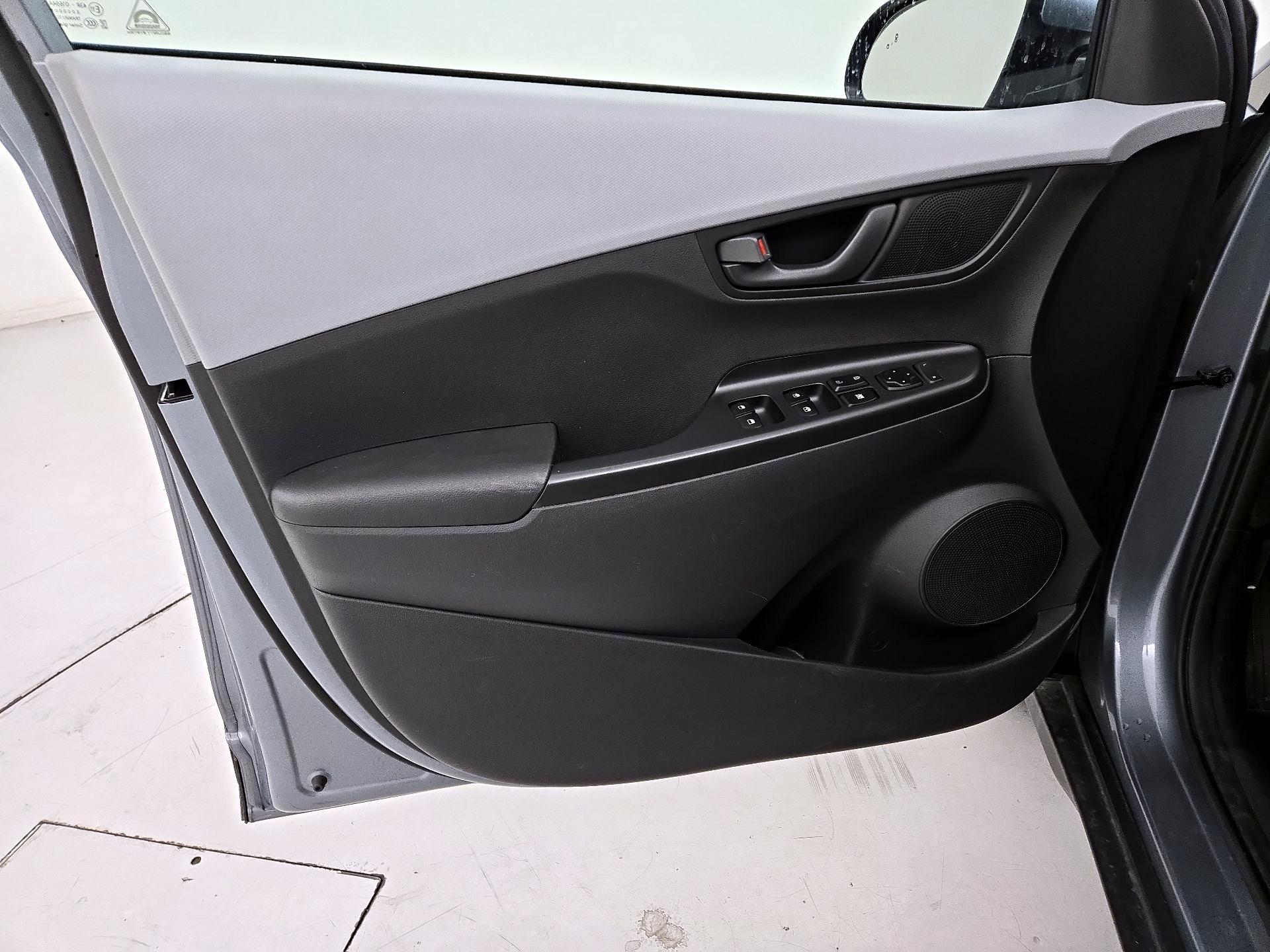 Thumbnail: 2021 Hyundai Kona - 12