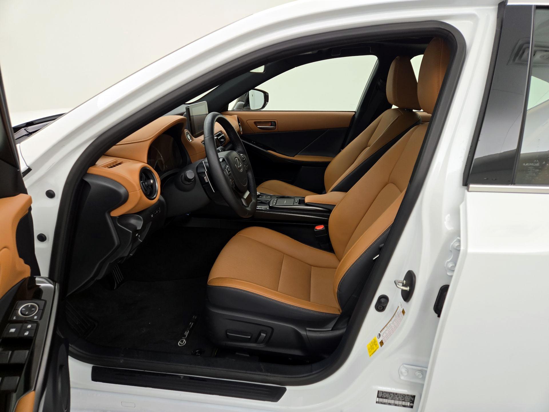 Thumbnail: 2025 Lexus IS - 11