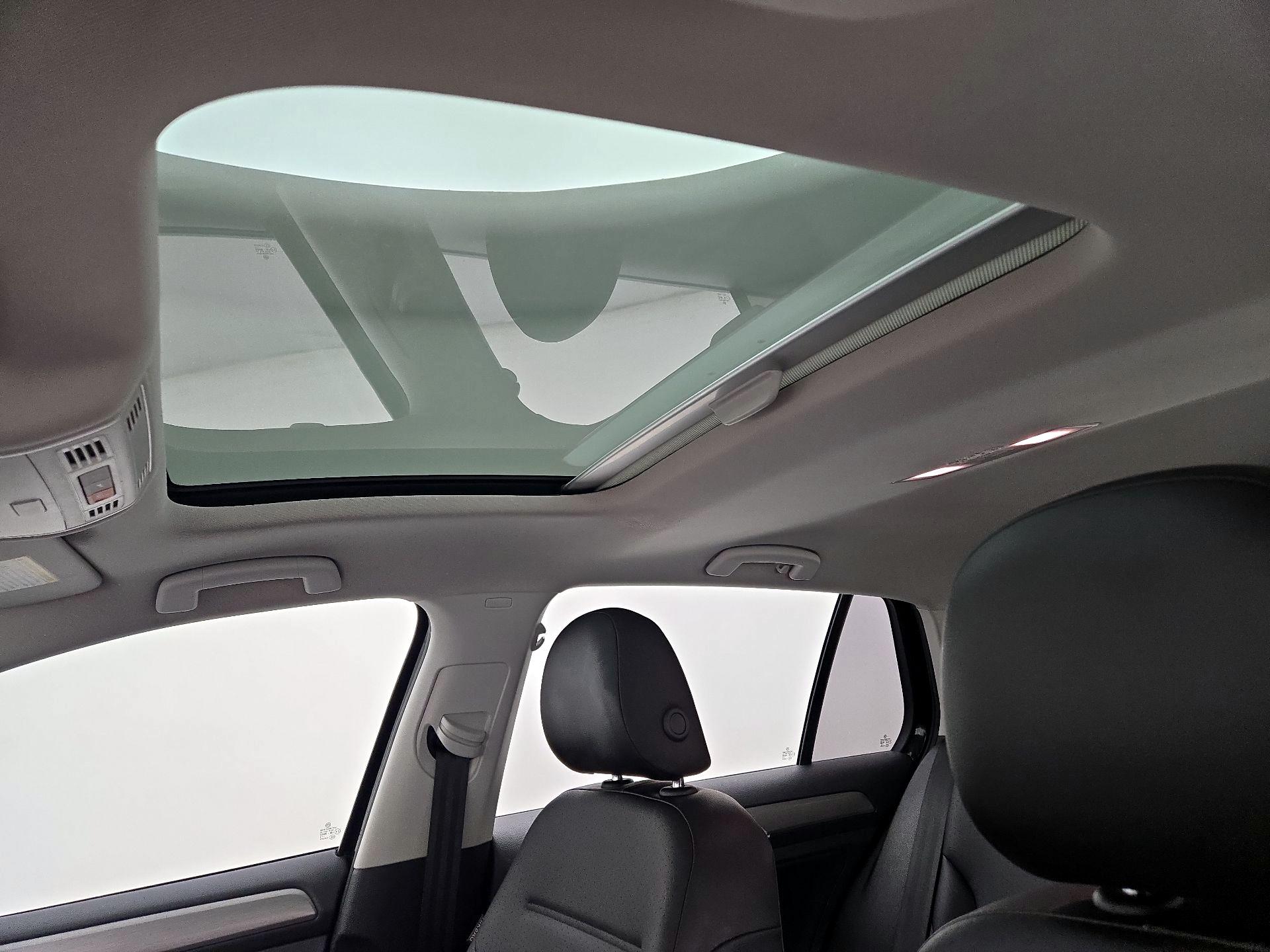 Thumbnail: 2017 Volkswagen Golf - 19