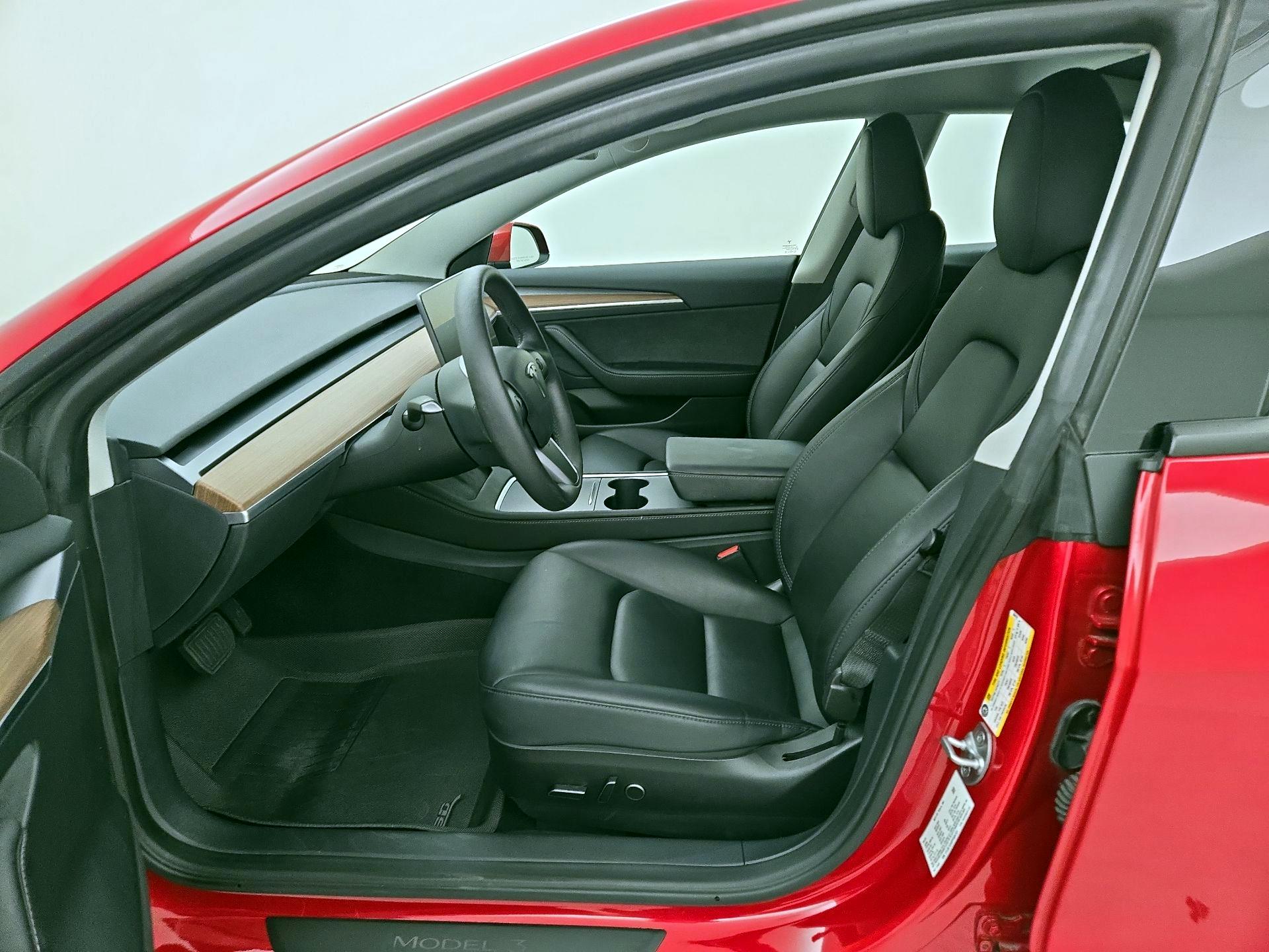 Thumbnail: 2023 Tesla Model 3 - 11